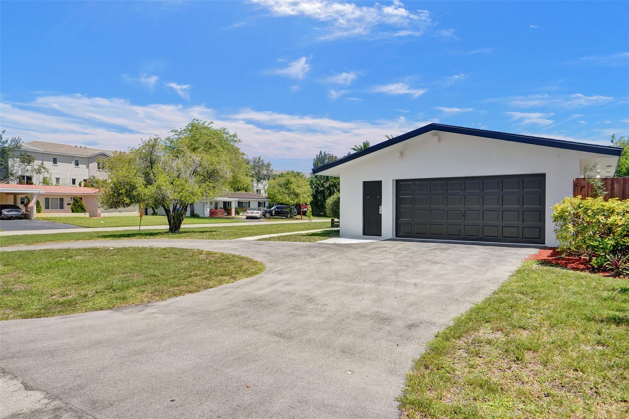 4017 NE 18th Avenue, Oakland Park FL 33334