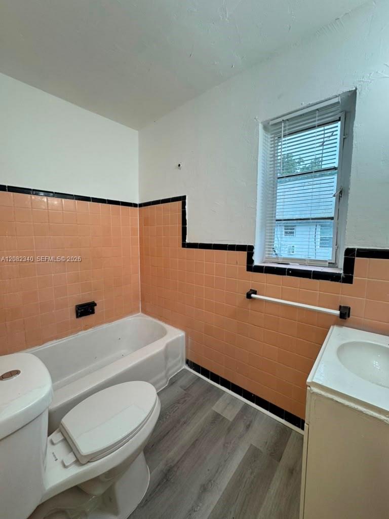 1400 NW 95th St # 1450 — Photo 2