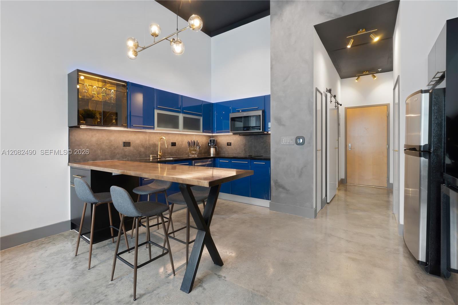 253 NE 2nd St # 314 — Photo 4
