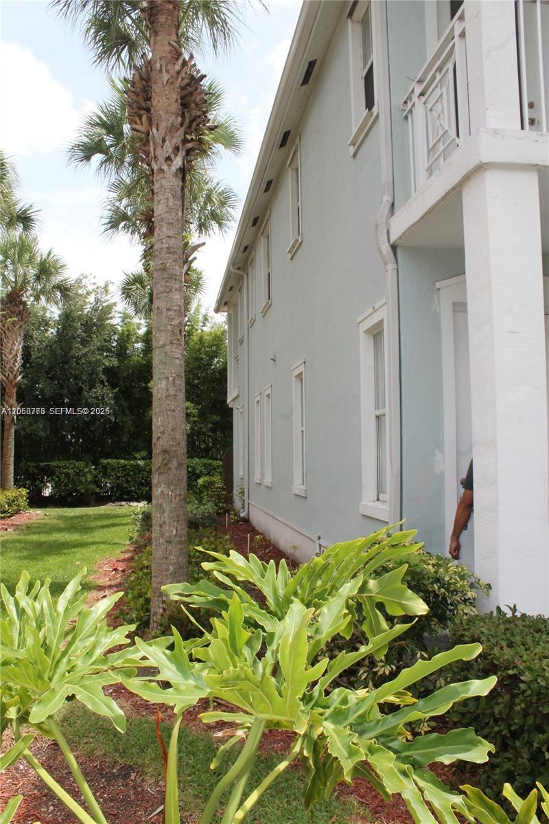 10770 NW 74th Ln View 3