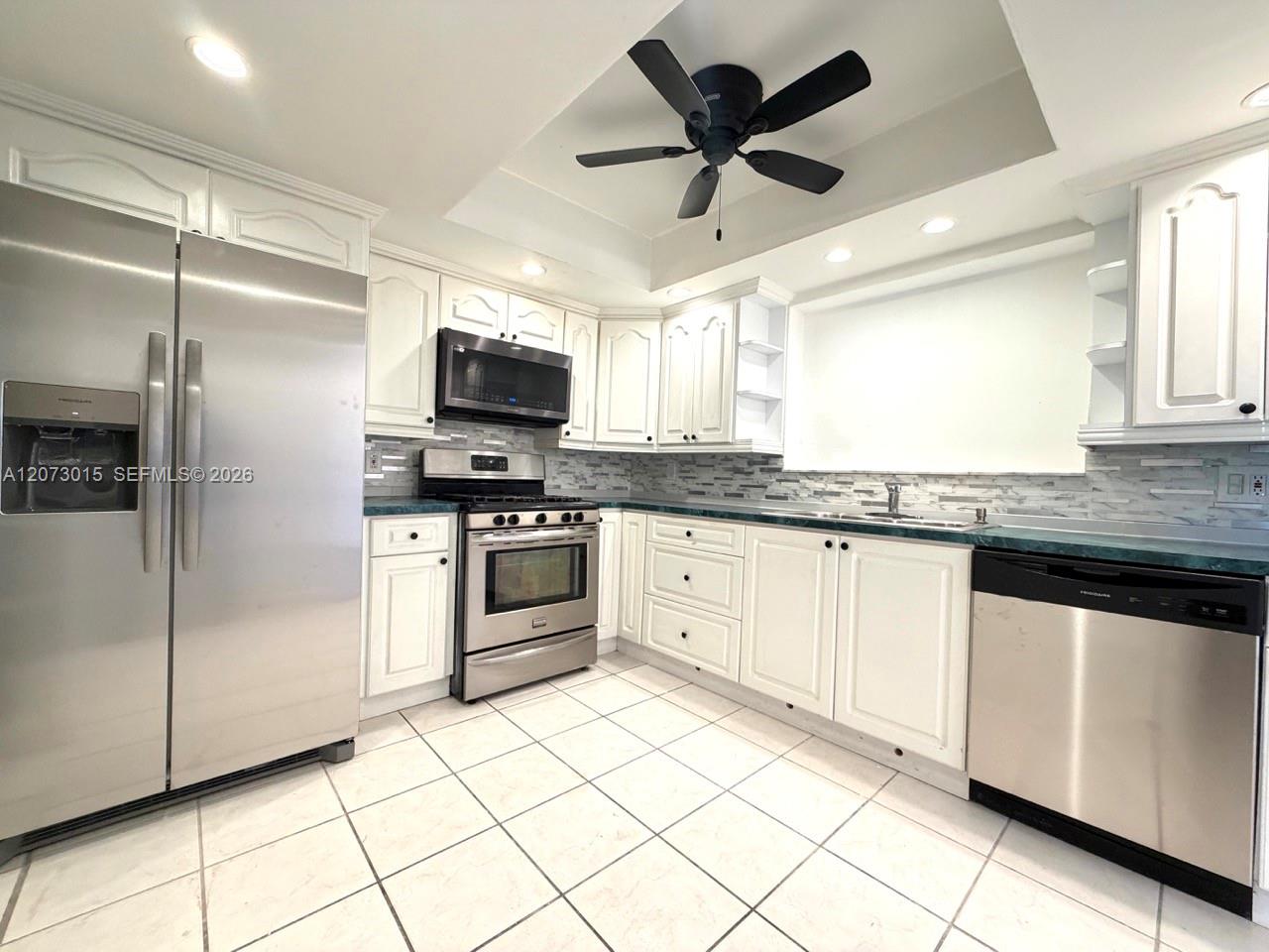 11641 NW 42nd St — Photo 4