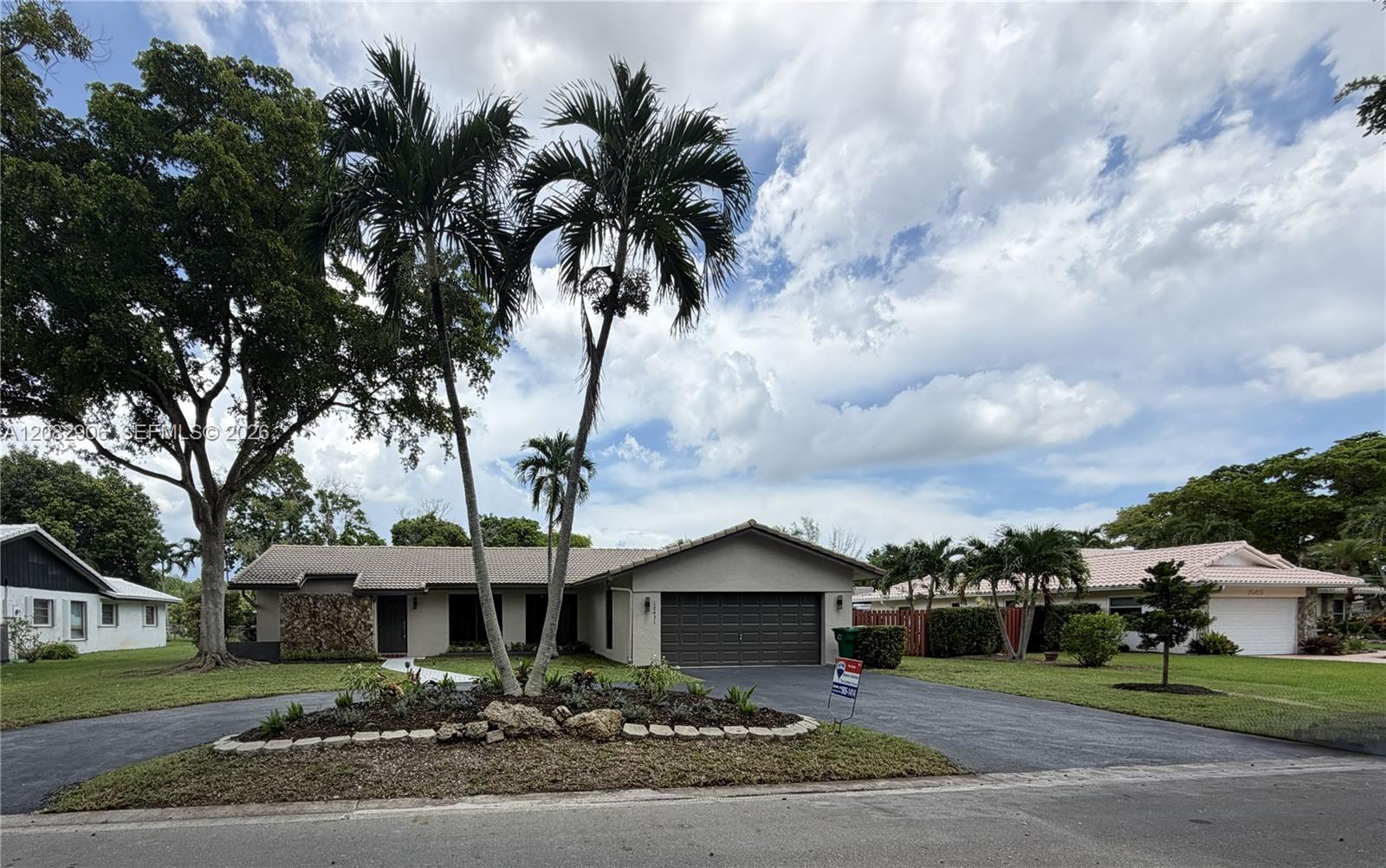 10431 NW 1st Ct — Photo 3