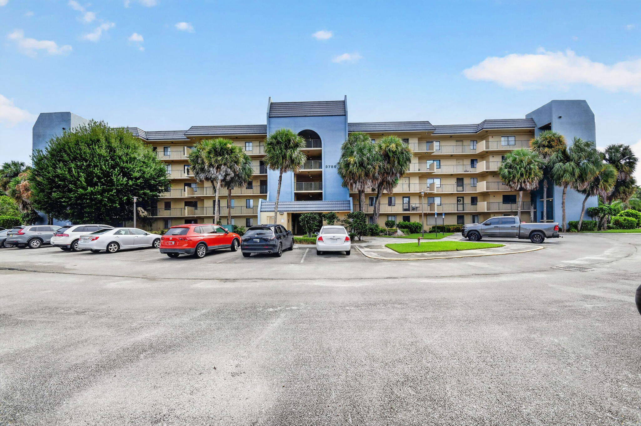 2786 TENNIS CLUB Drive # 407, West Palm Beach FL 33417