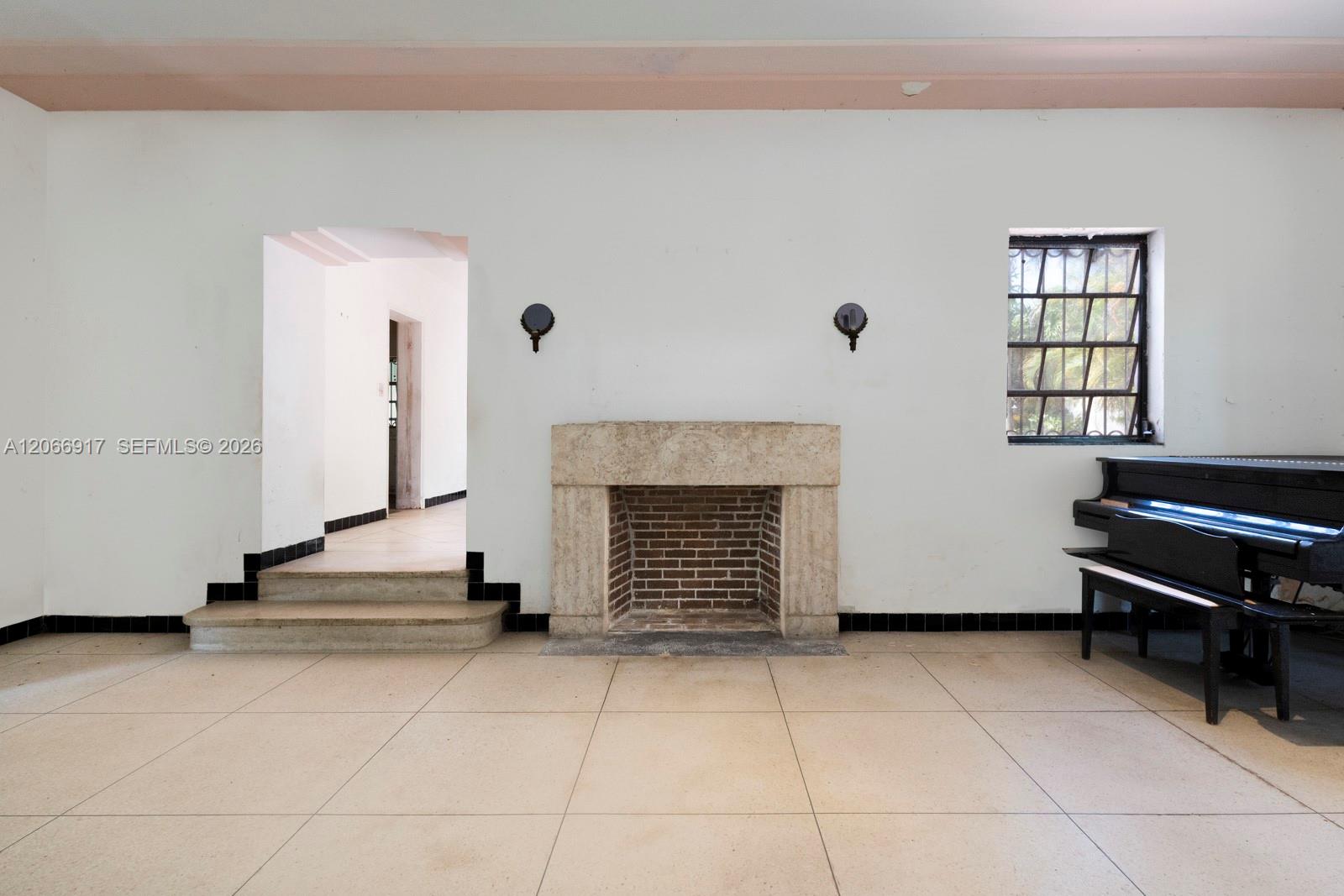 621 NE 57th St View 13