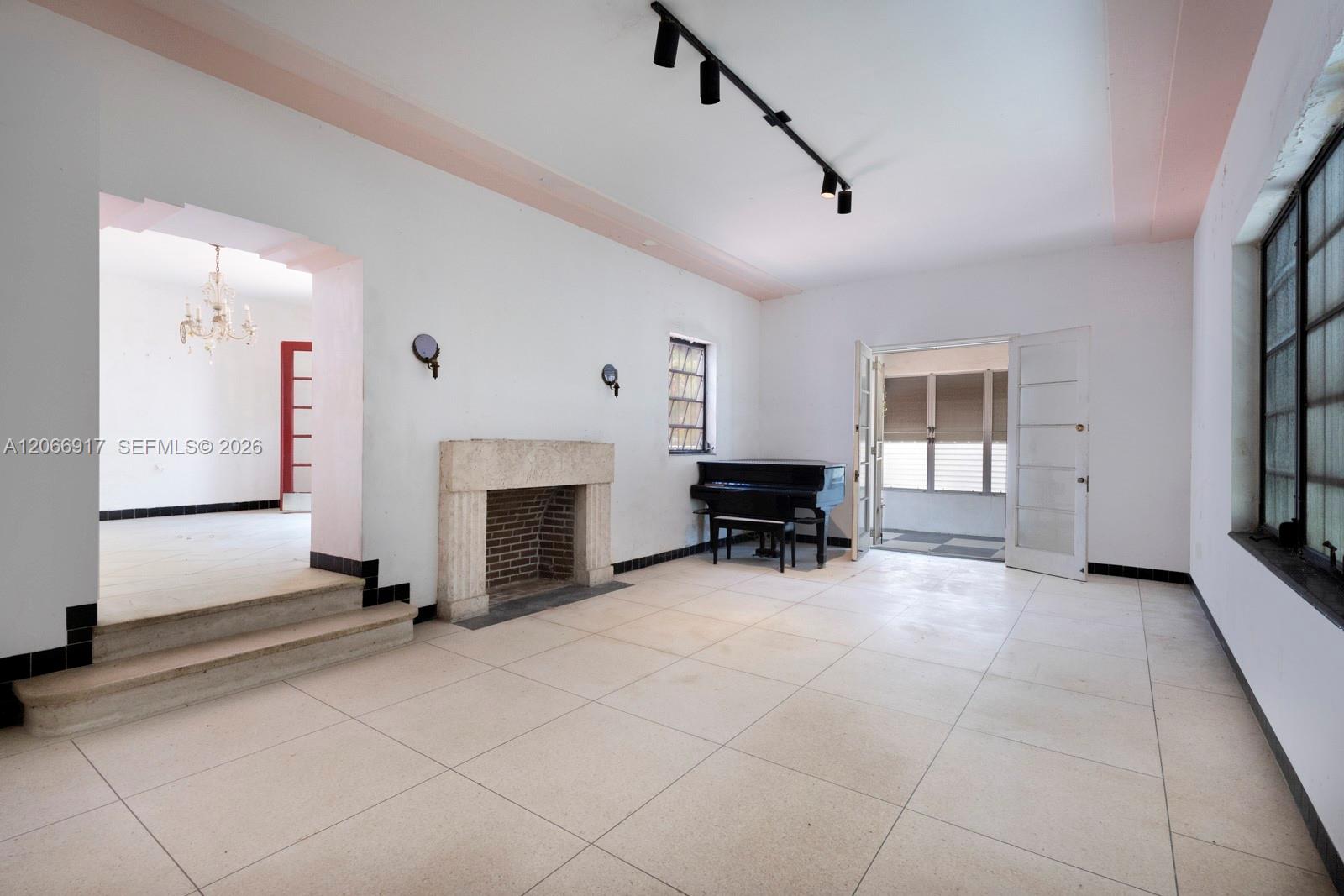 621 NE 57th St View 4