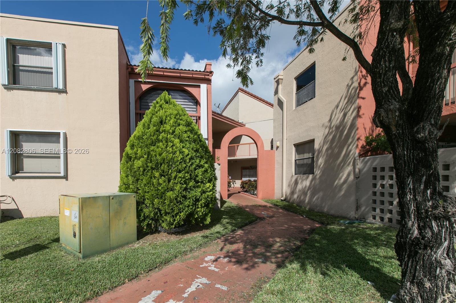 10241 NW 9 STREET CIR # 5 — Photo 2