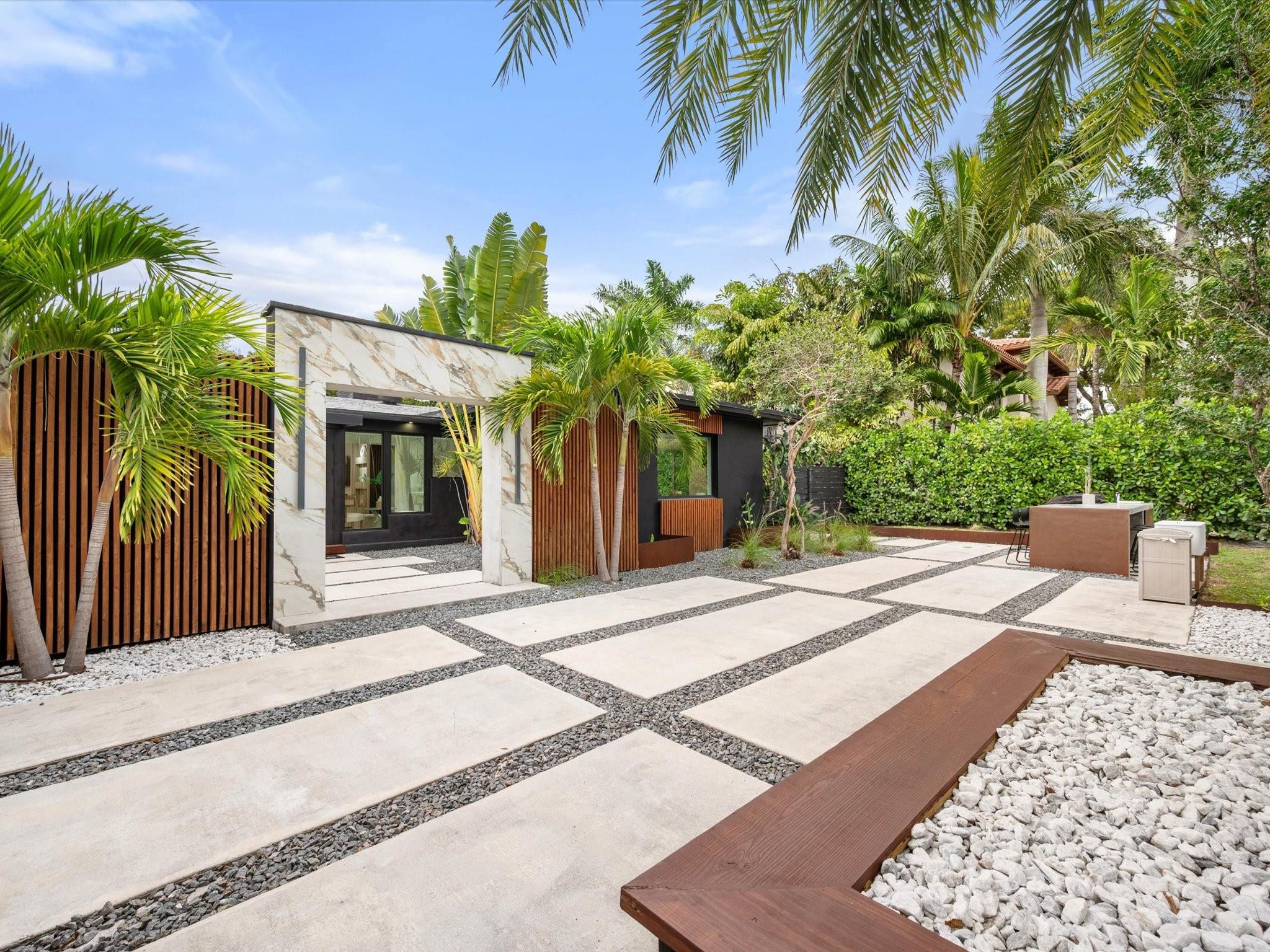 2711 NE 19th Street, Fort Lauderdale FL 33305