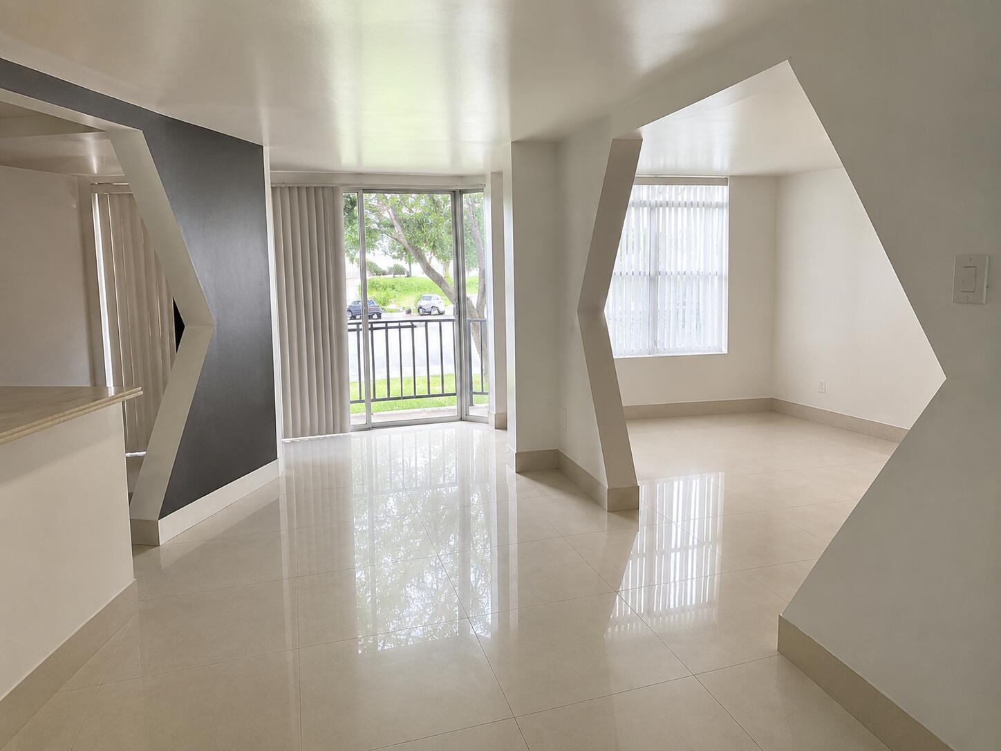 3690 INVERRARY Drive # 2Z, Lauderhill FL 33319
