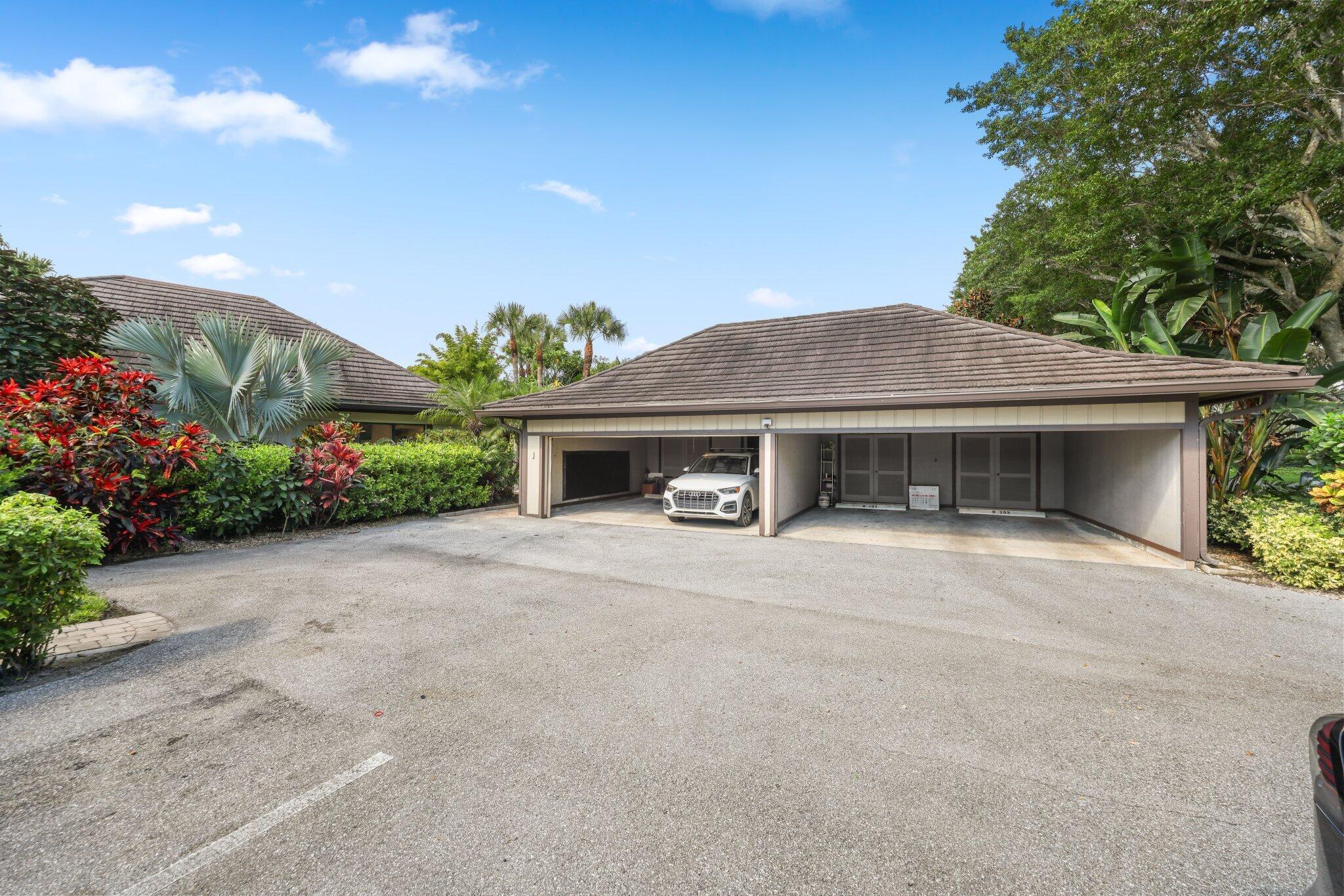 2835 Polo Island Drive # H104, Wellington FL 33414