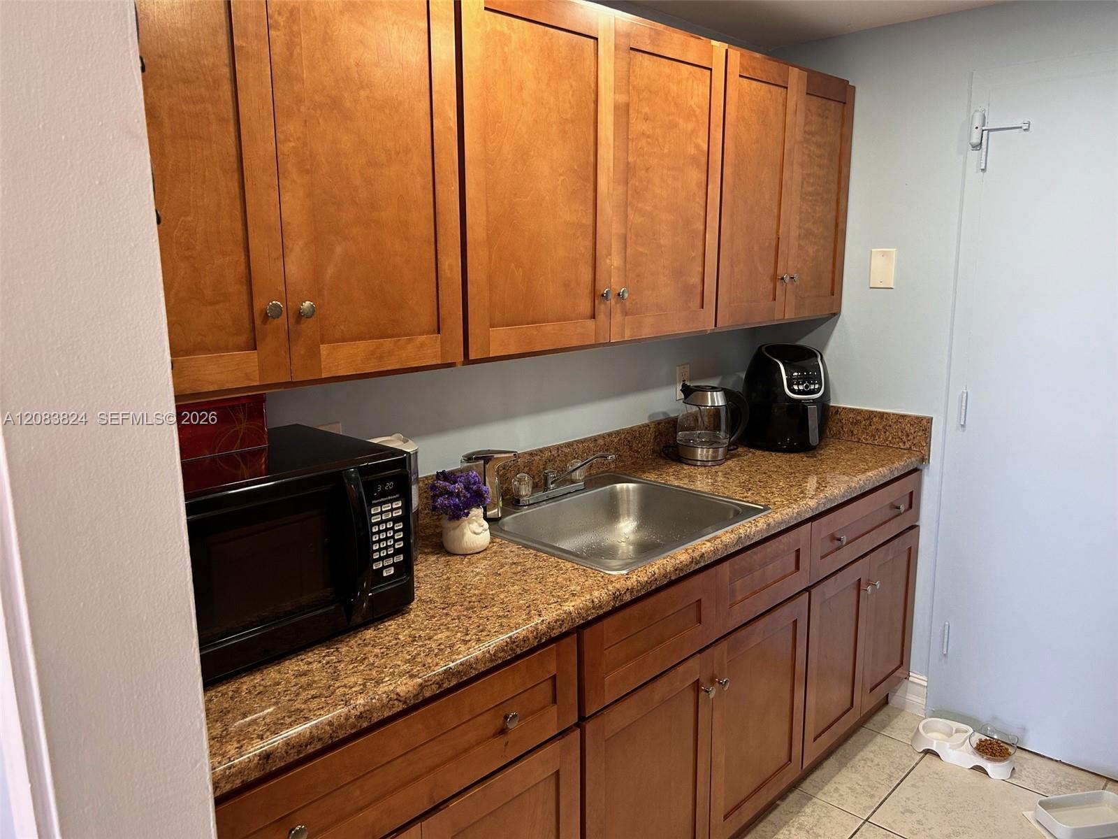 2350 NE 135th St # 903 — Photo 5