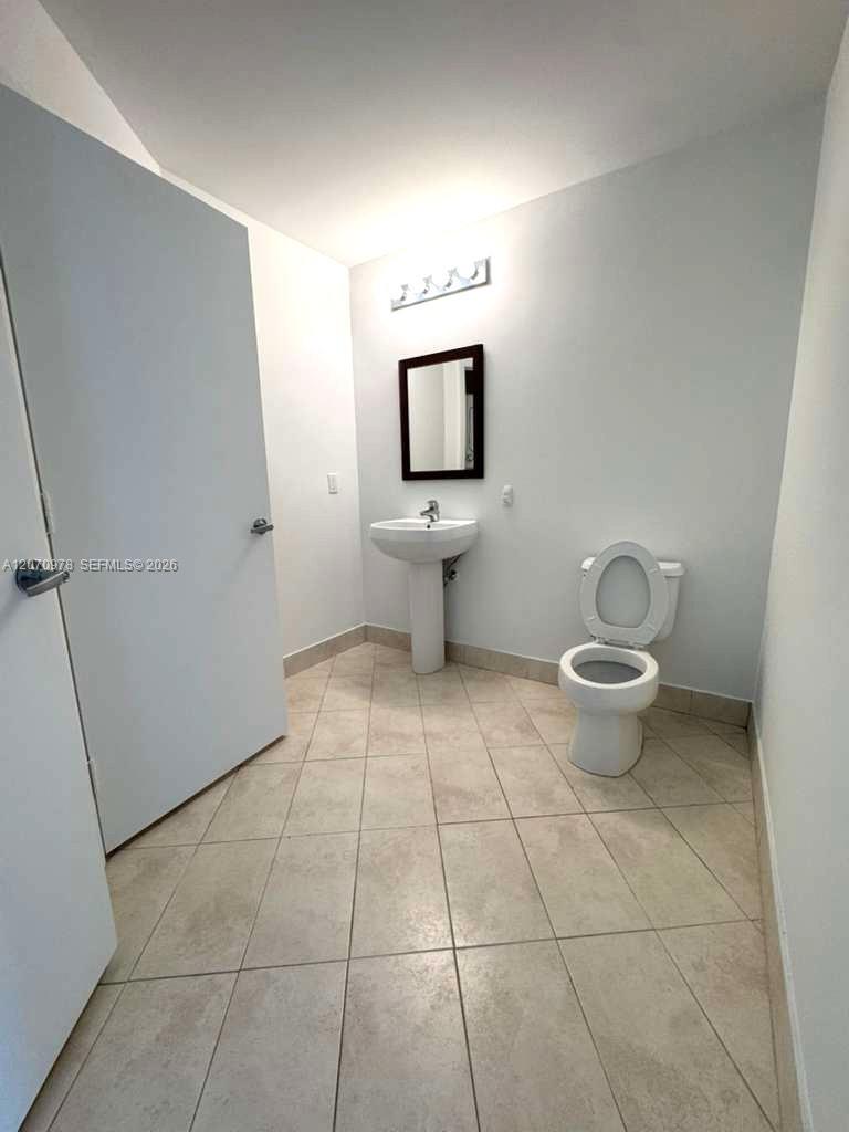 1900 N Bayshore Dr # 1807 View 3