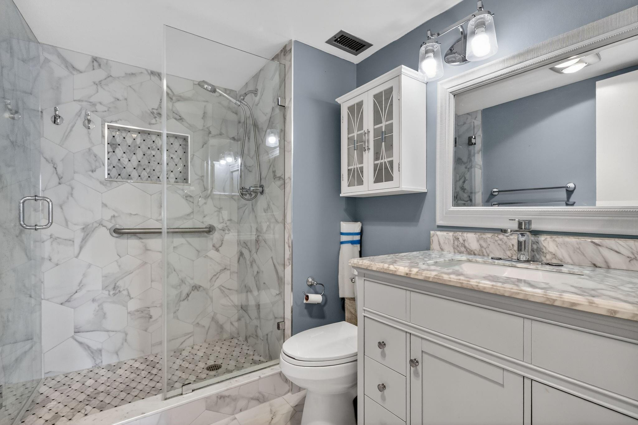 9410 N Hollybrook Lake Drive # 303 — Photo 5