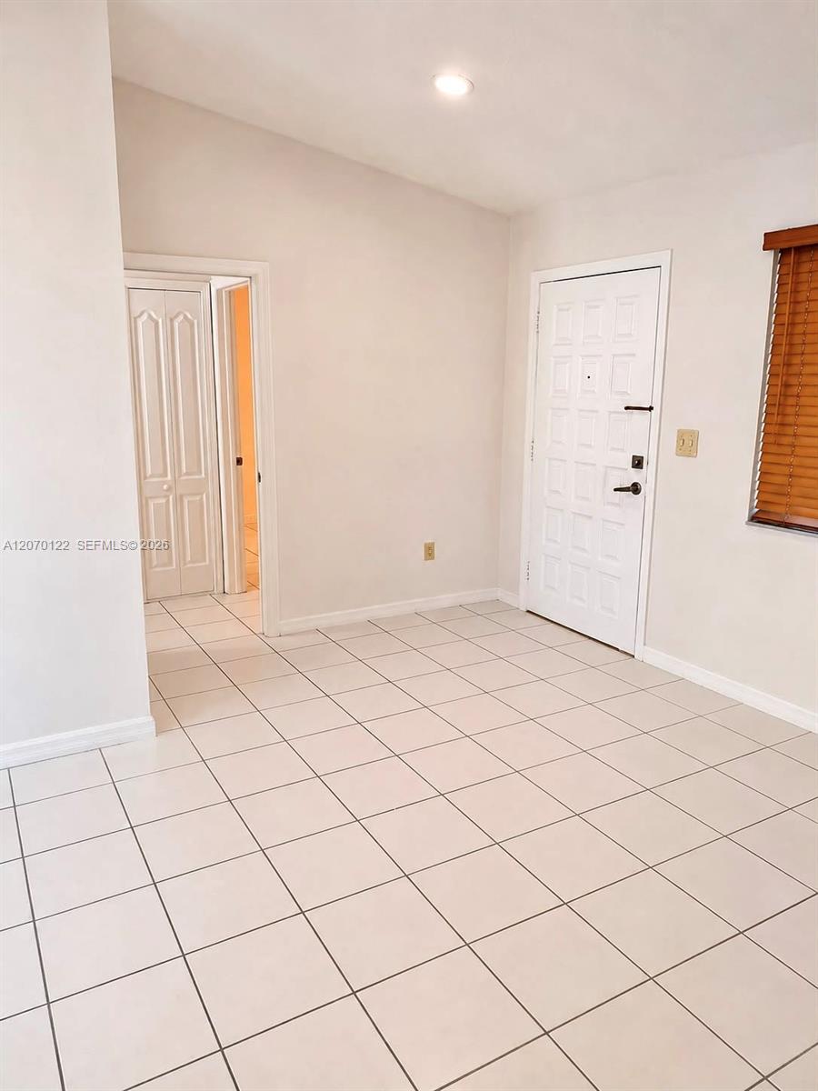 2219 SW 137th Pl — Photo 4