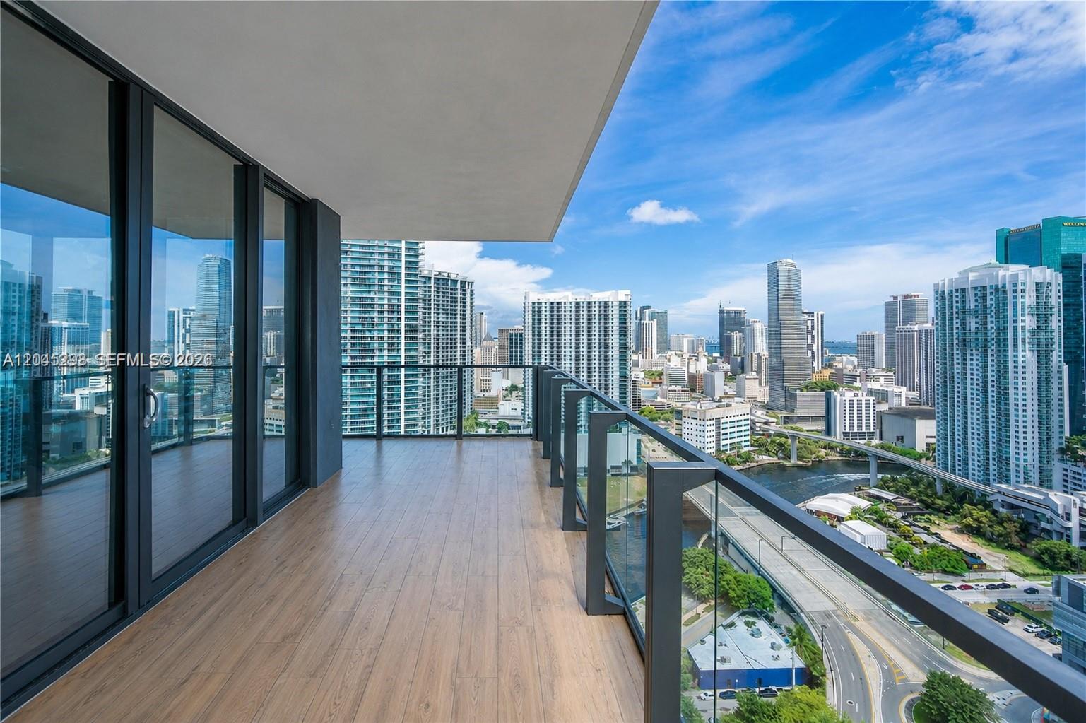 Large wrap around Balcony