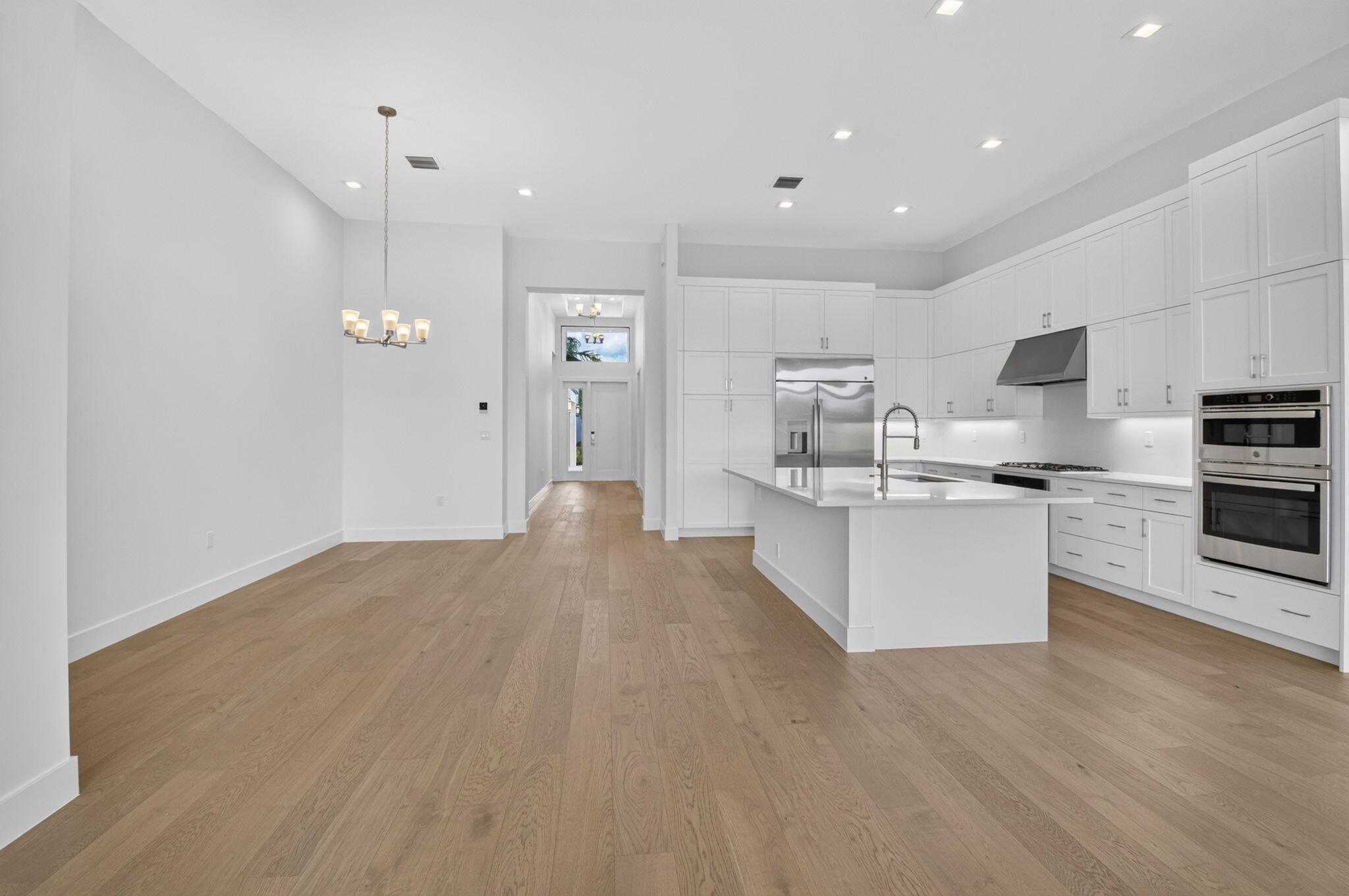 9724 JUNIPER BAY Avenue — Photo 5