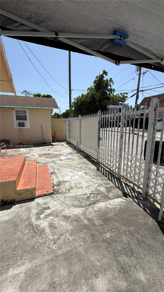 2027 NW 1st Ter # R — Photo 2