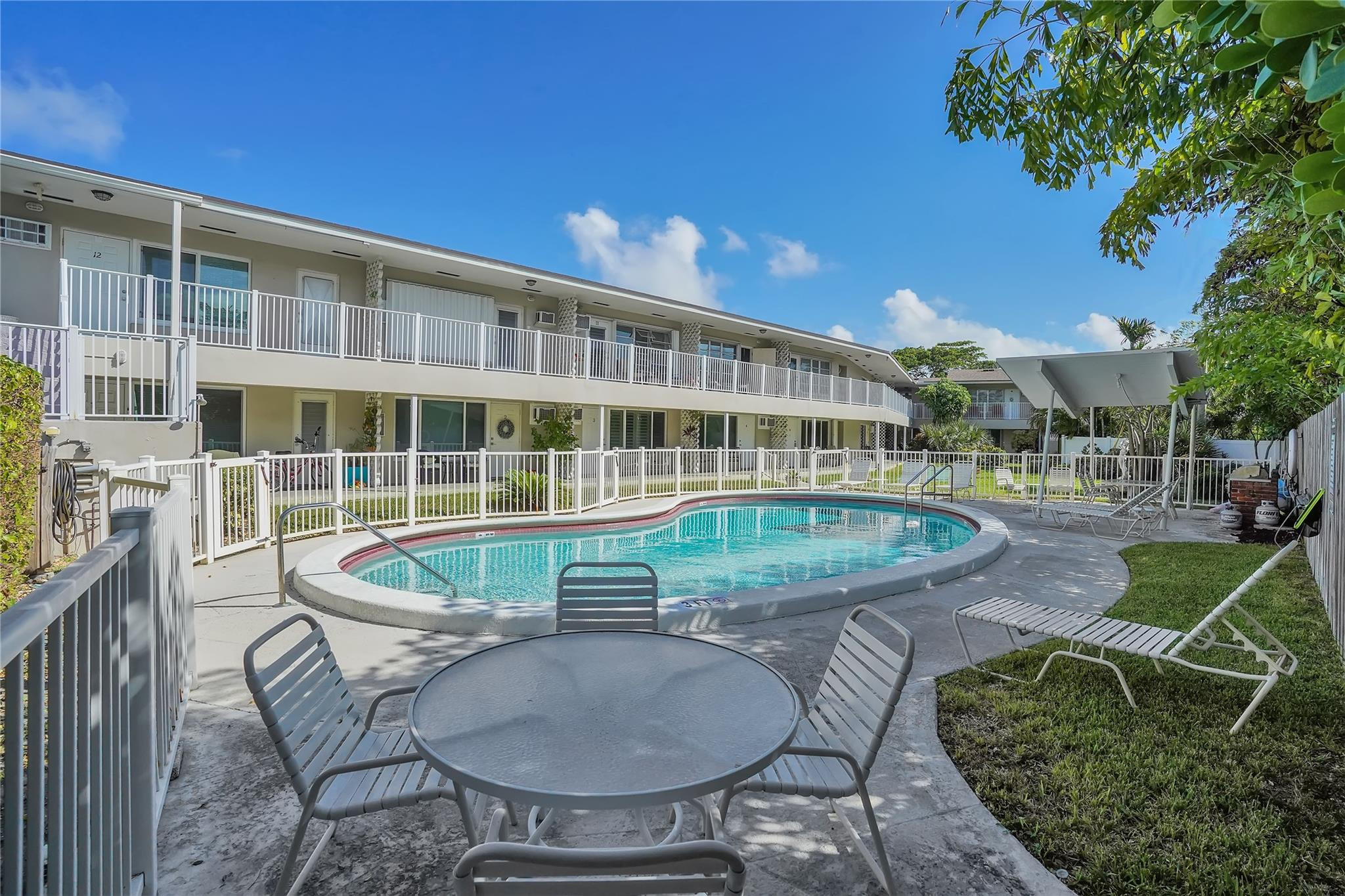 2501 N Ocean Boulevard N # 16 — Photo 3