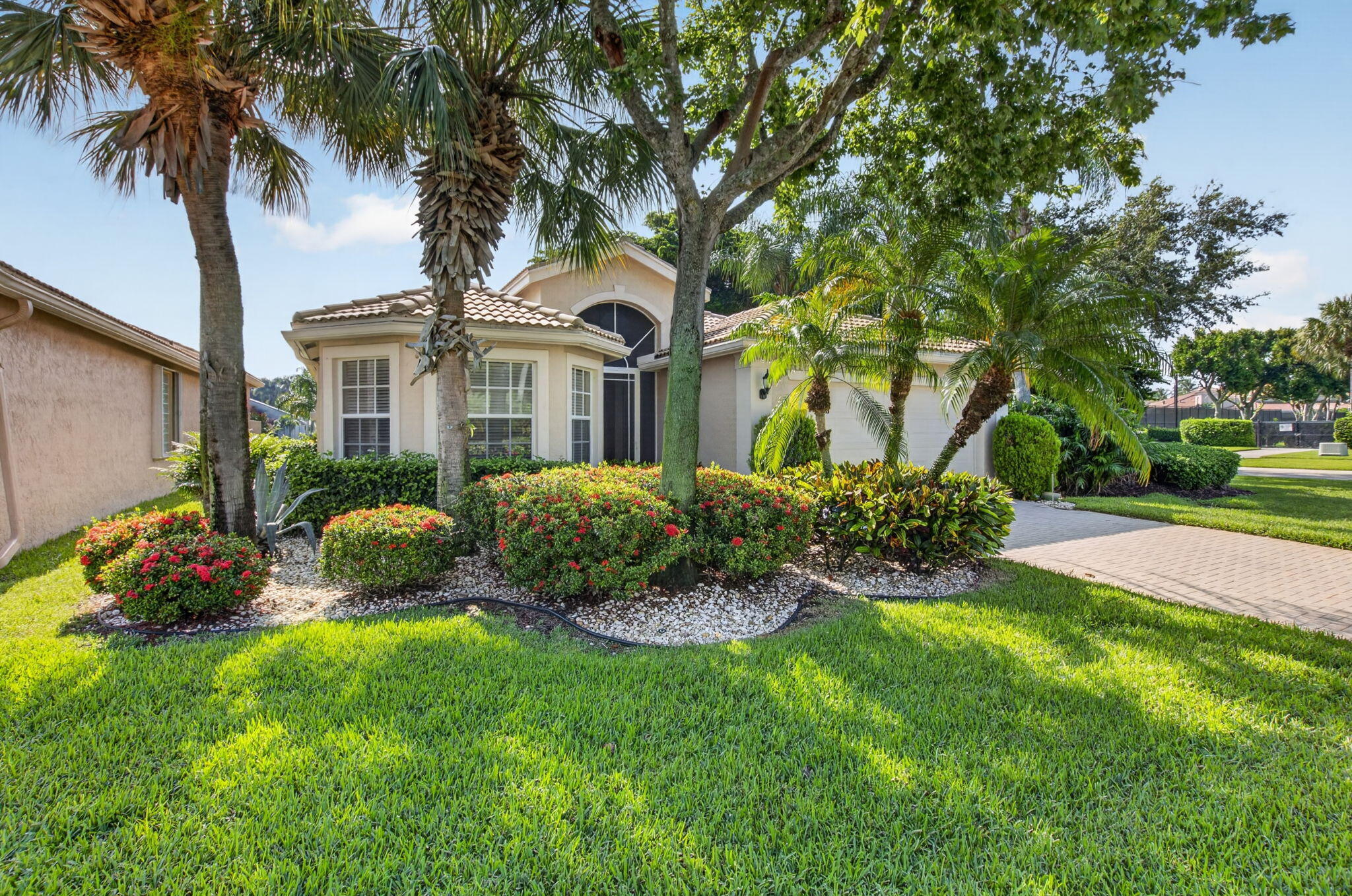 6815 Imperial Beach Circle — Photo 3
