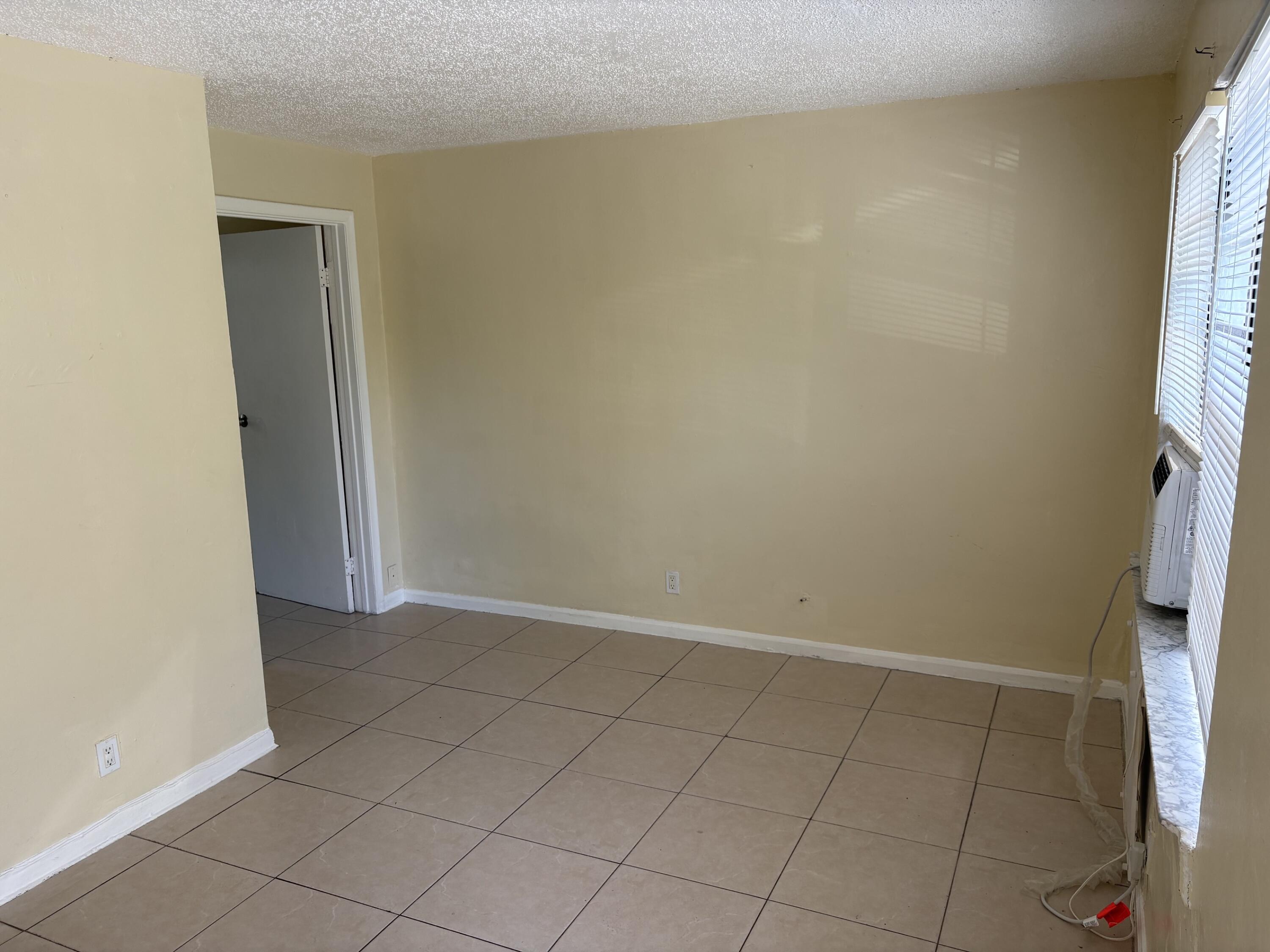 905 19TH Street # 3, West Palm Beach FL 33407