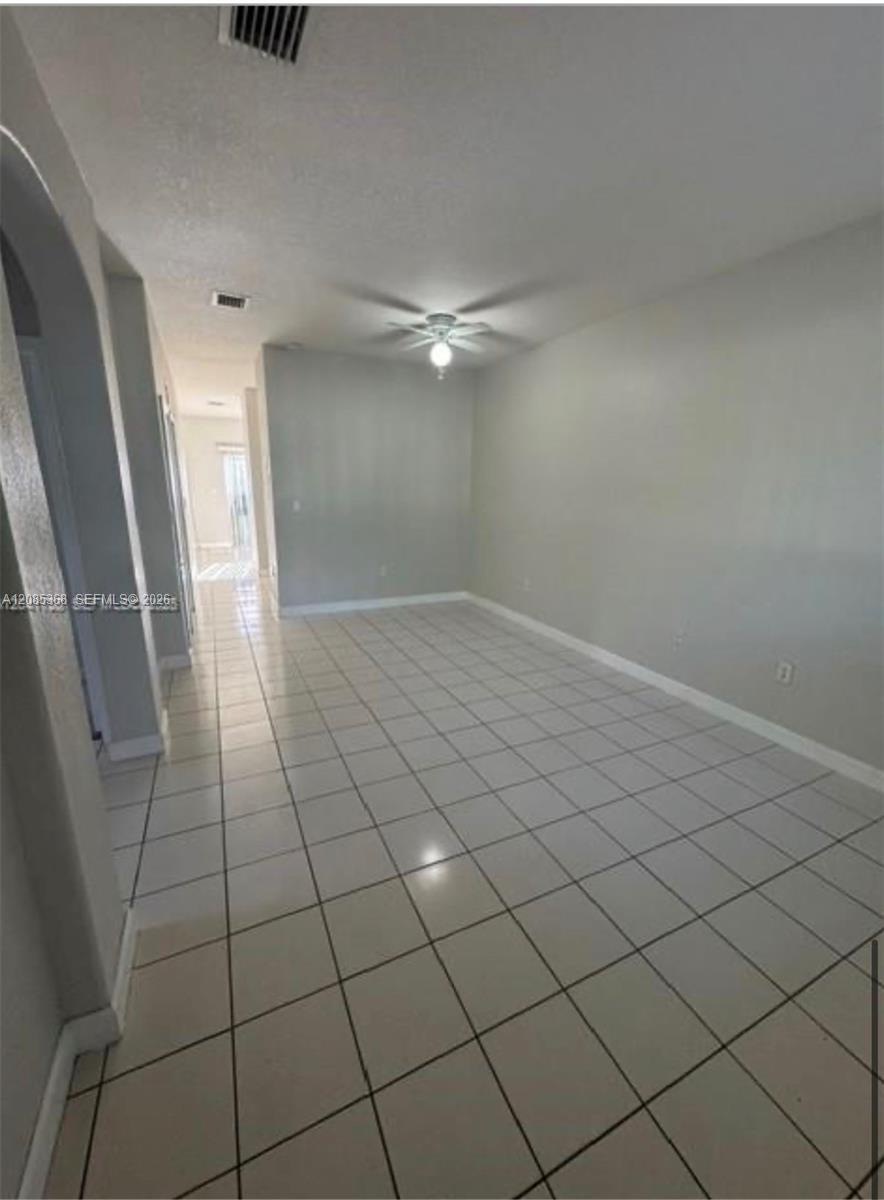 2826 SE 16th Pl # 103 — Photo 3