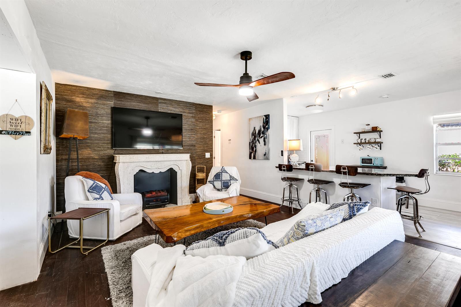 609 S ARNOLD Avenue, Lantana FL 33462