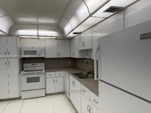 1904 S Ocean Dr # 1107 View 6