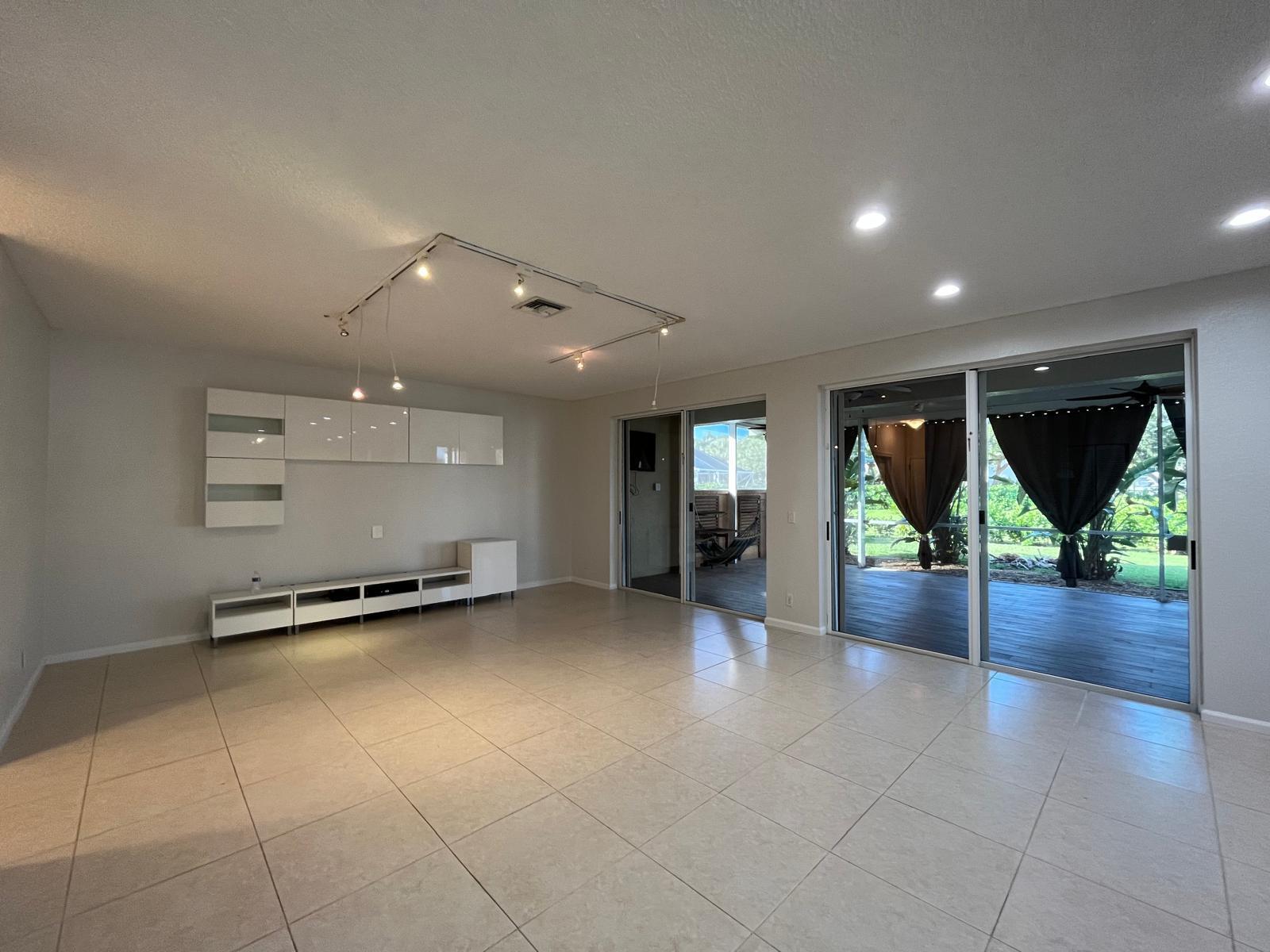 18343 Coral Sands Way — Photo 2