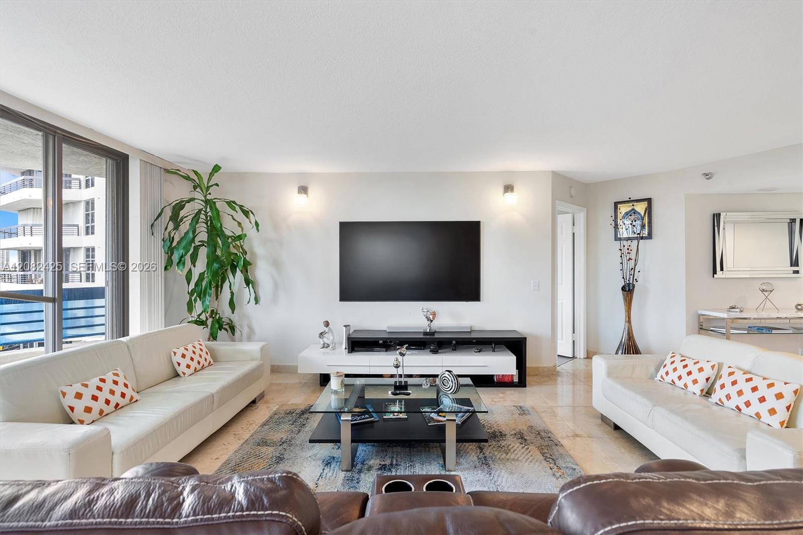 3500 Mystic Pointe Dr # 806 — Photo 5
