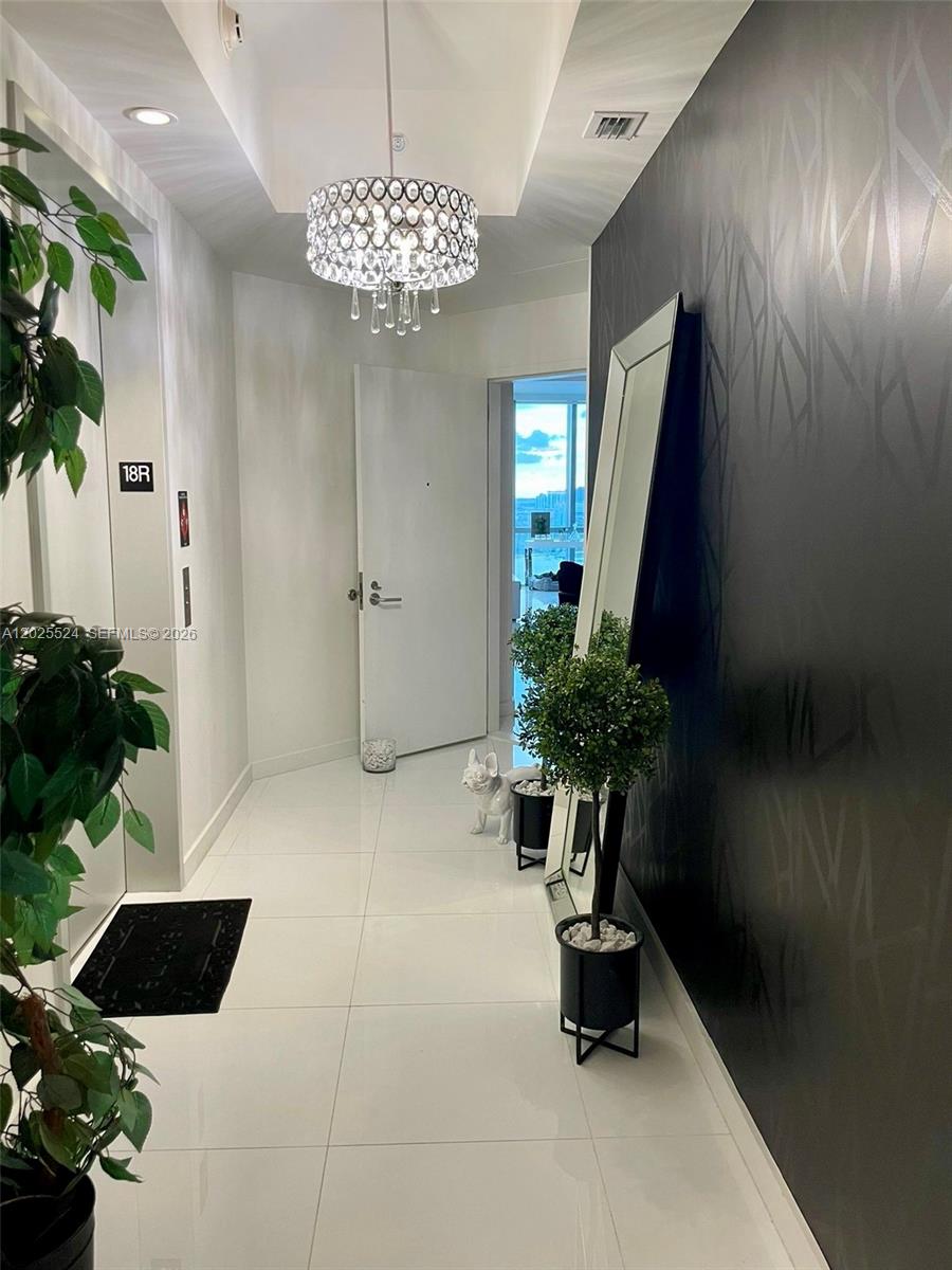 851 NE 1st Ave # 1808, Miami FL 33132