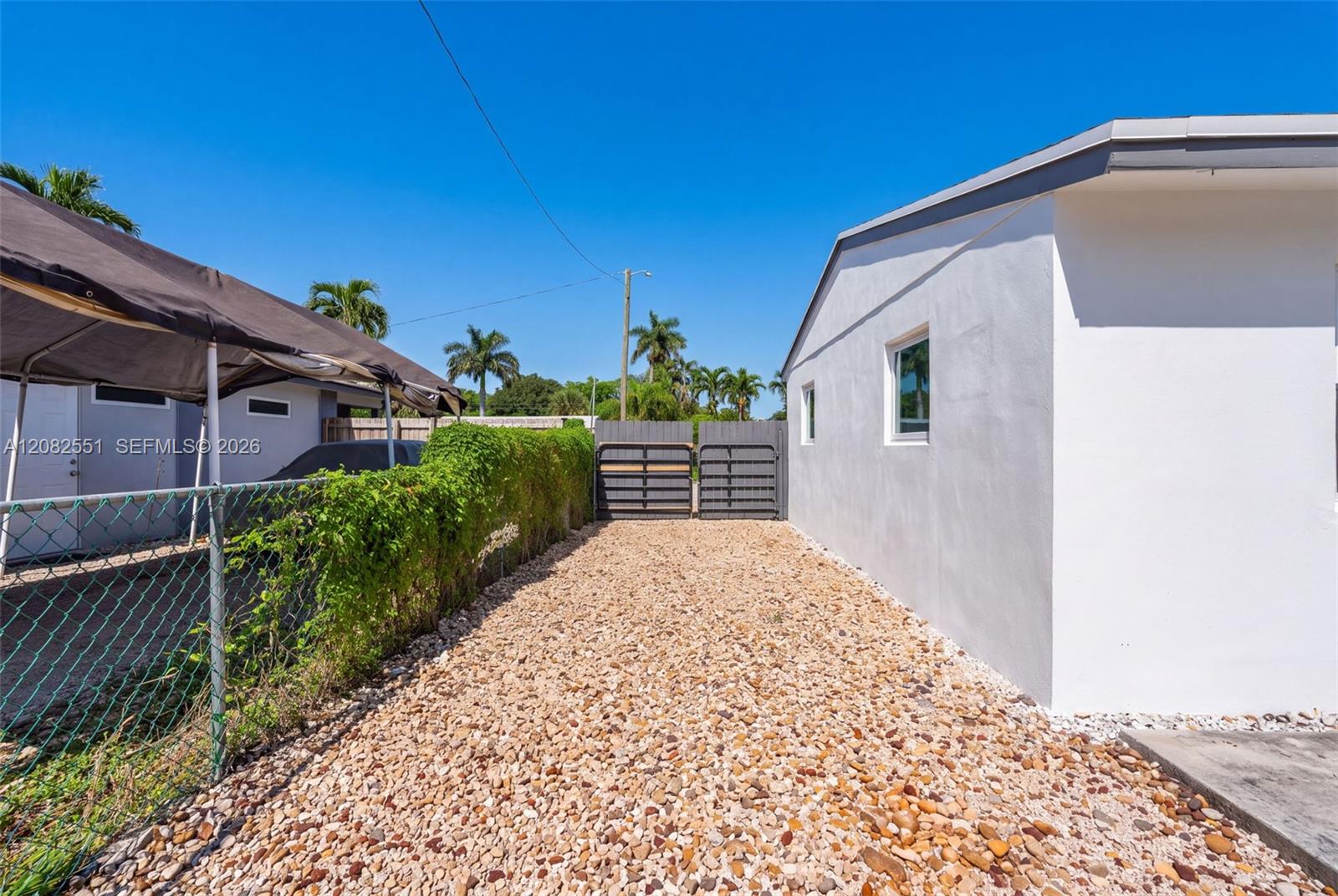 1541 SW 32nd Ct — Photo 4