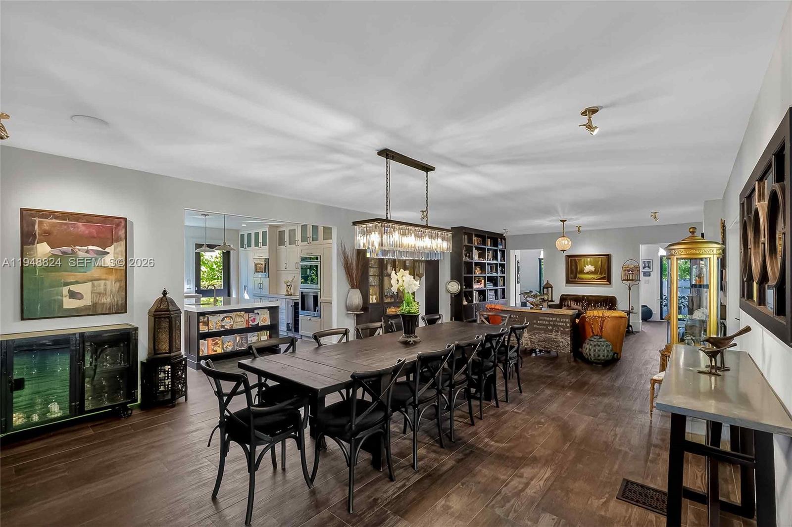 1680 Onaway Dr — Photo 4