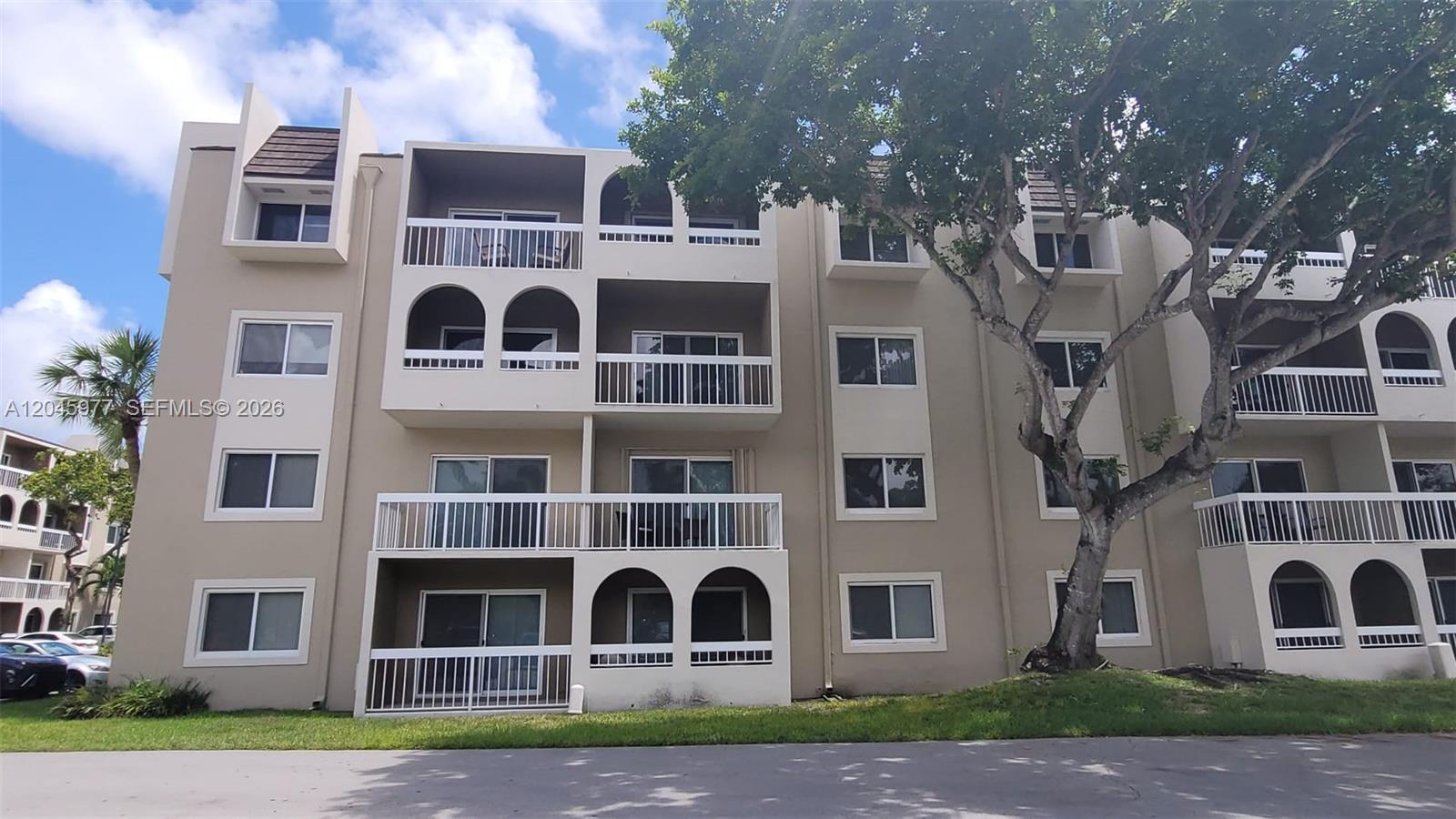 7705 Camino Real # 215, Miami FL 33143