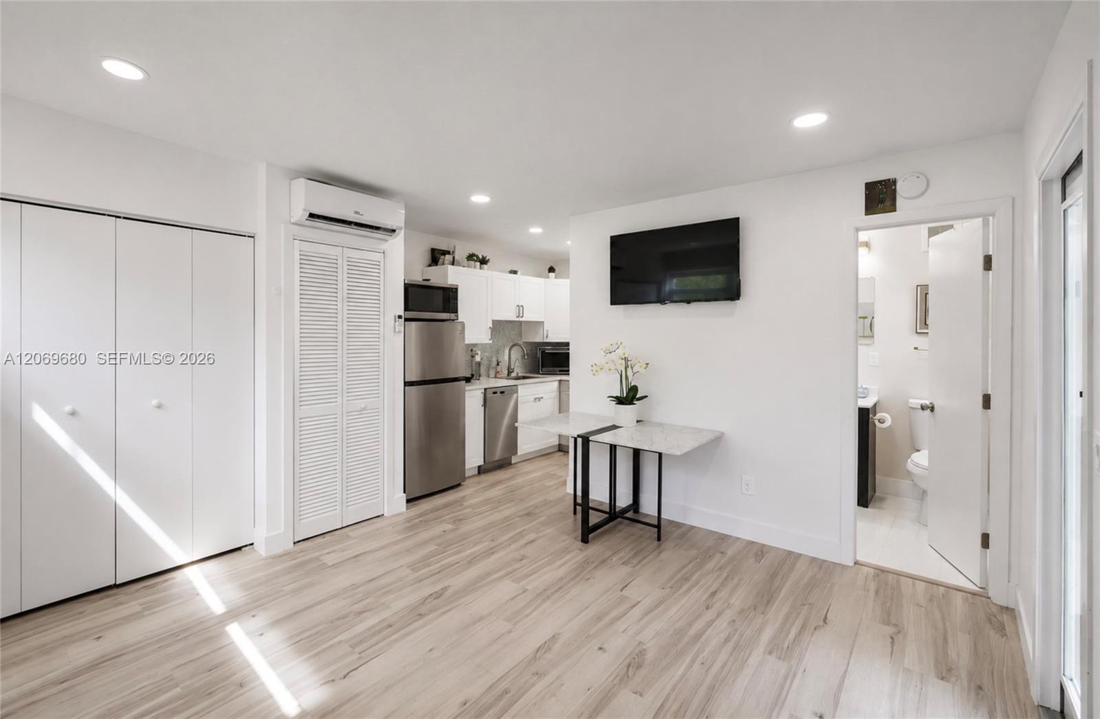 1125 Almeria Ave, Coral Gables FL 33134