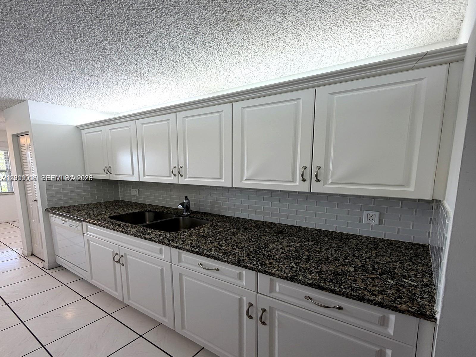1400 SW 124th Ter # 402Q — Photo 4