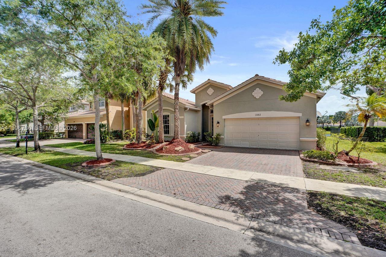 3982 W Whitewater Ave, Weston FL 33332