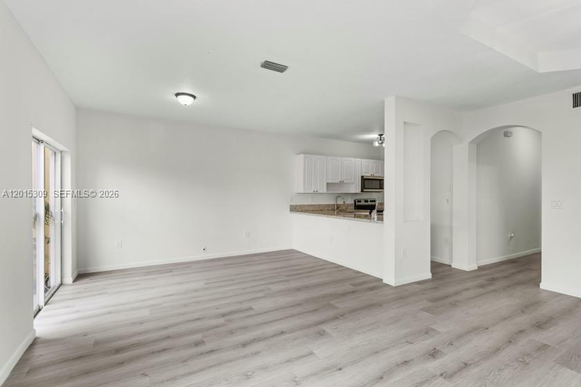 5090 SW 136th Ave — Photo 4