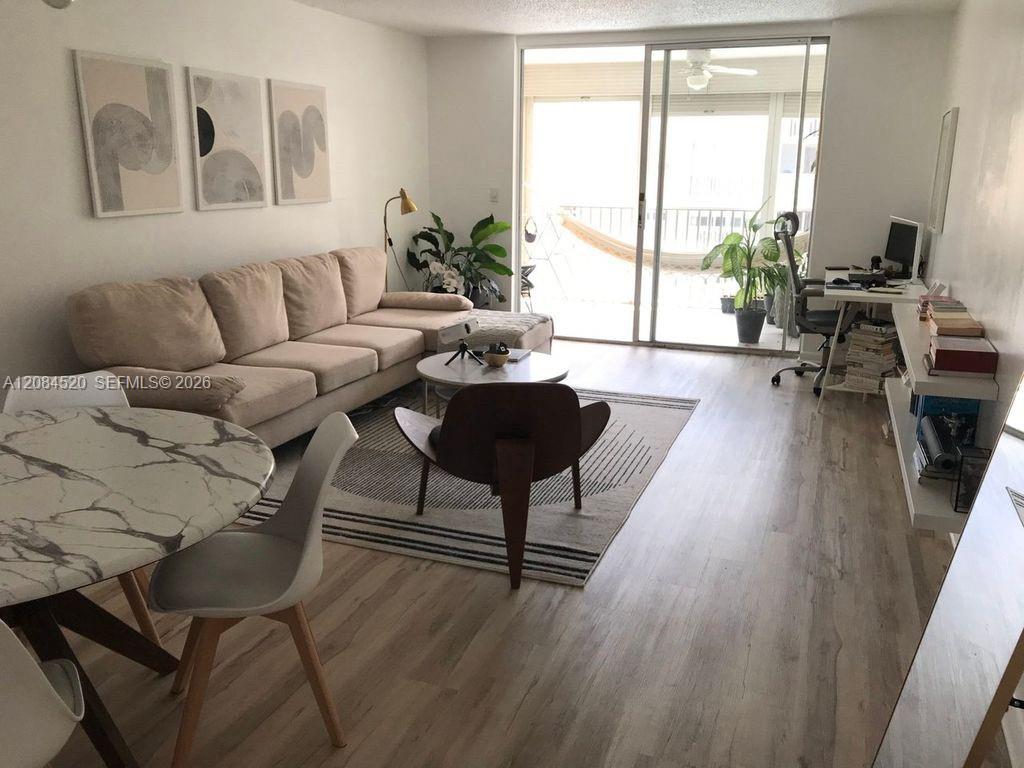 620 NE 12th Ave # 504, Hallandale Beach FL 33009