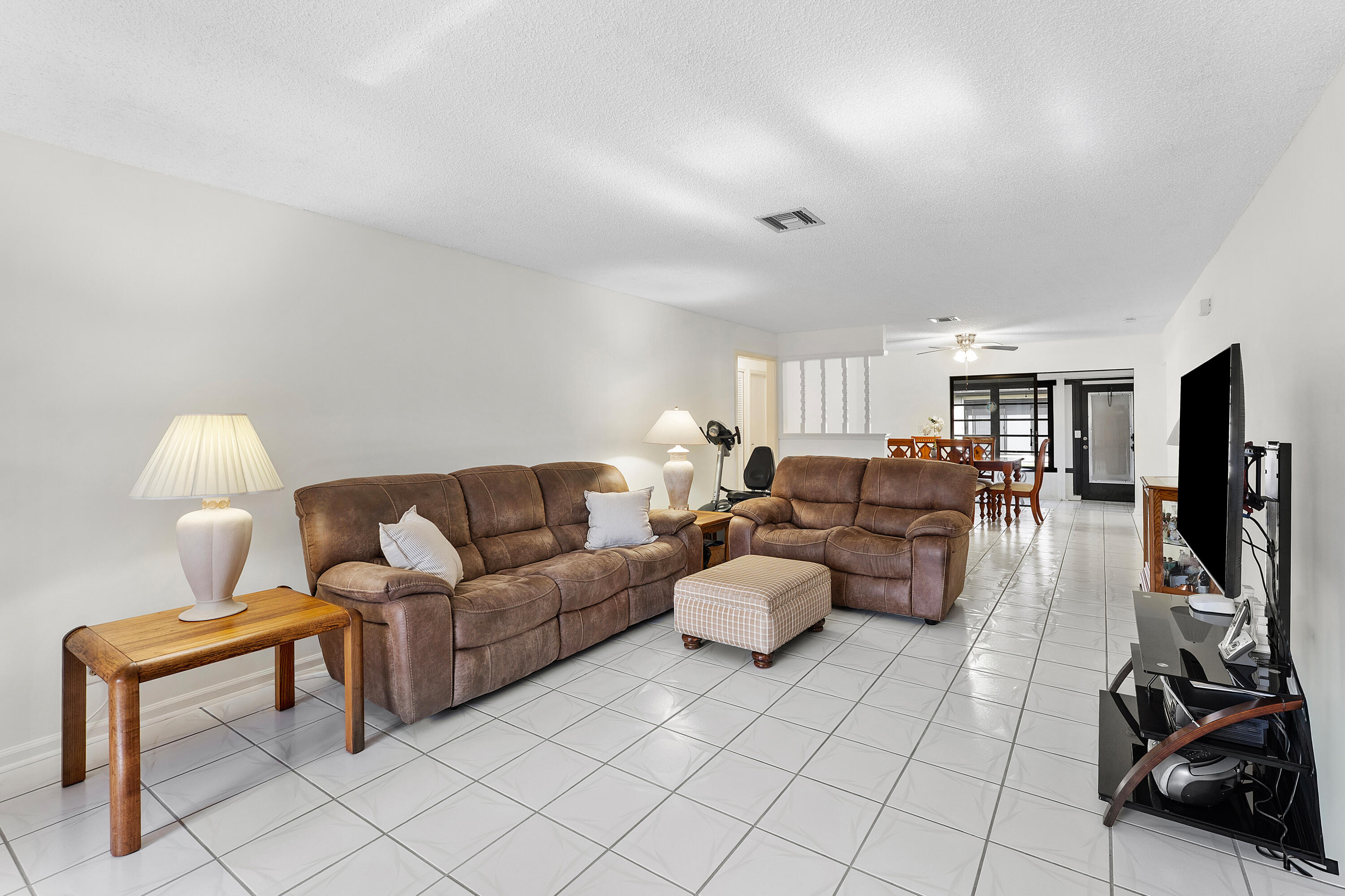 4903 EQUESTRIAN Circle # A — Photo 3