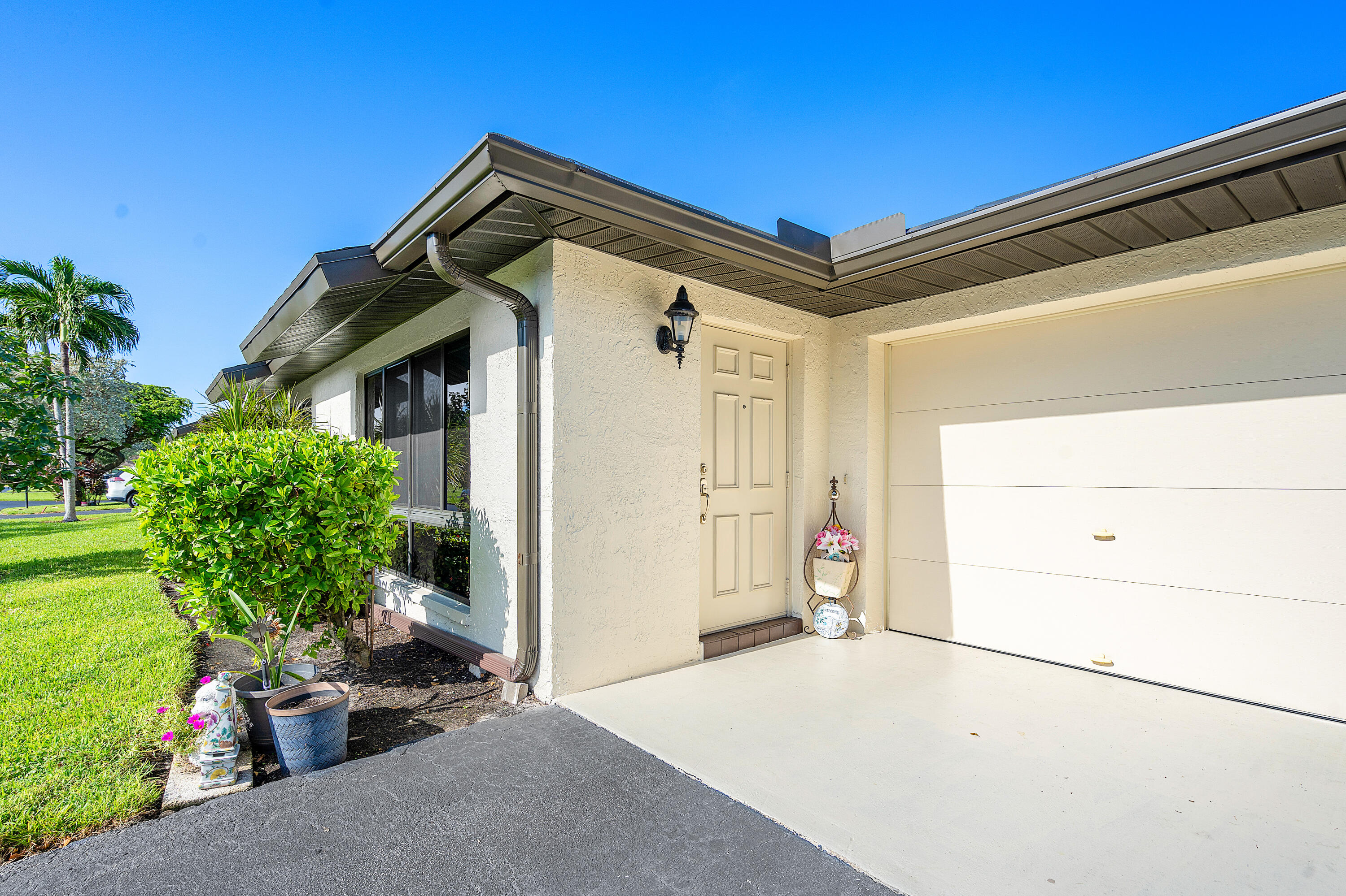 4903 EQUESTRIAN Circle # A — Photo 2