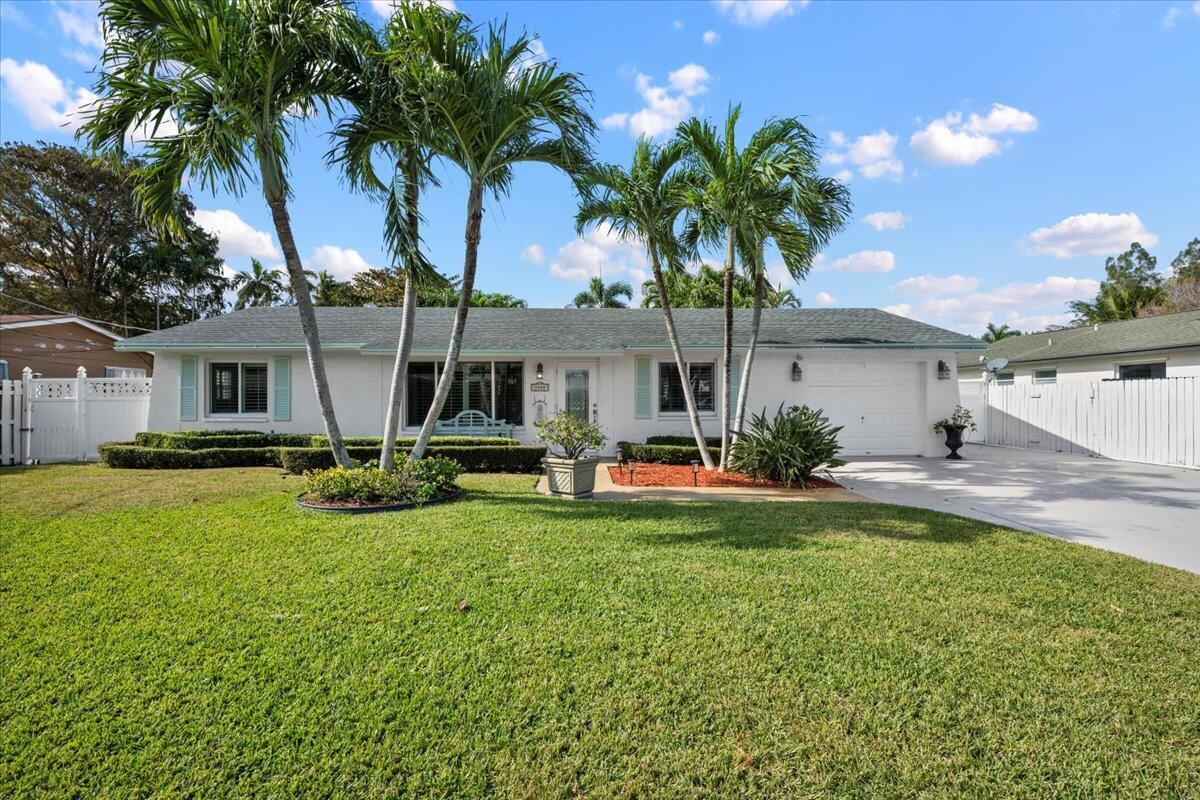 1905 Meadow Court, Palm Springs FL 33406