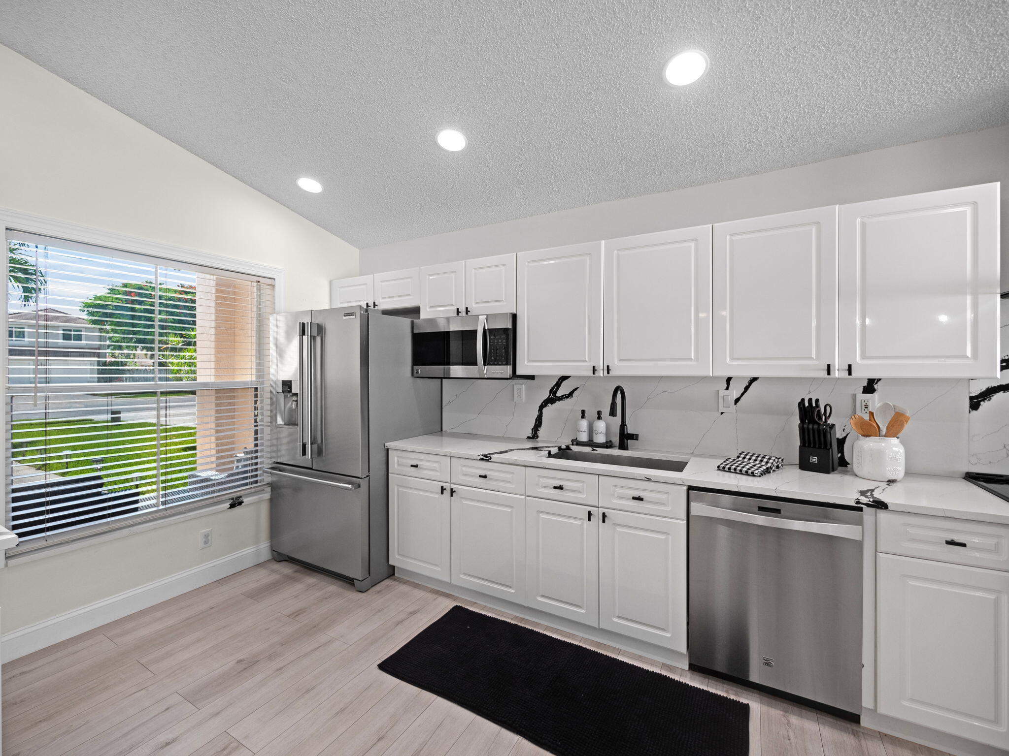6344 Barton Creek Circle — Photo 5