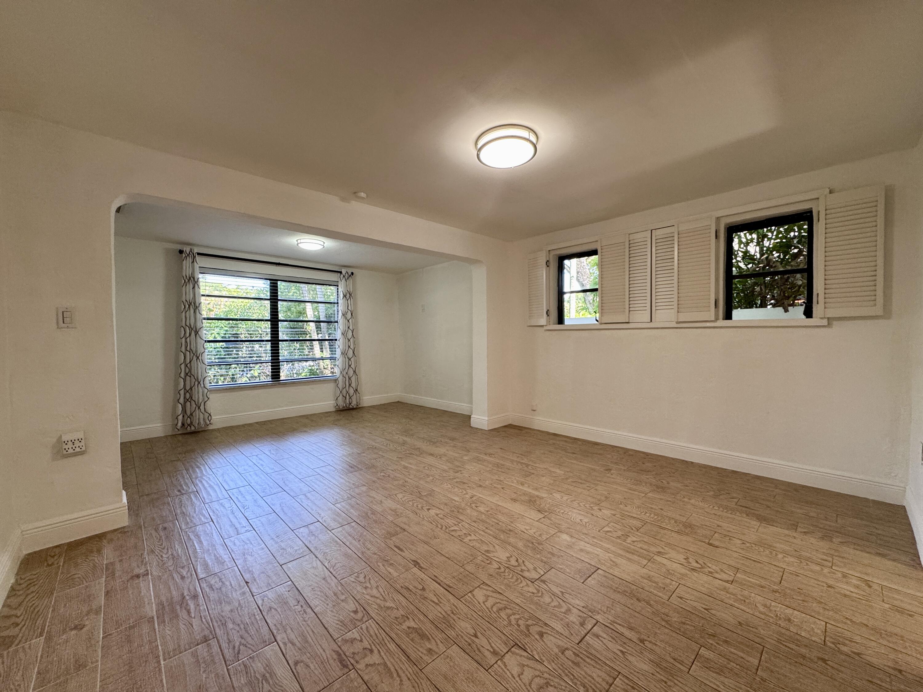 2390 SW 18th Avenue — Photo 4