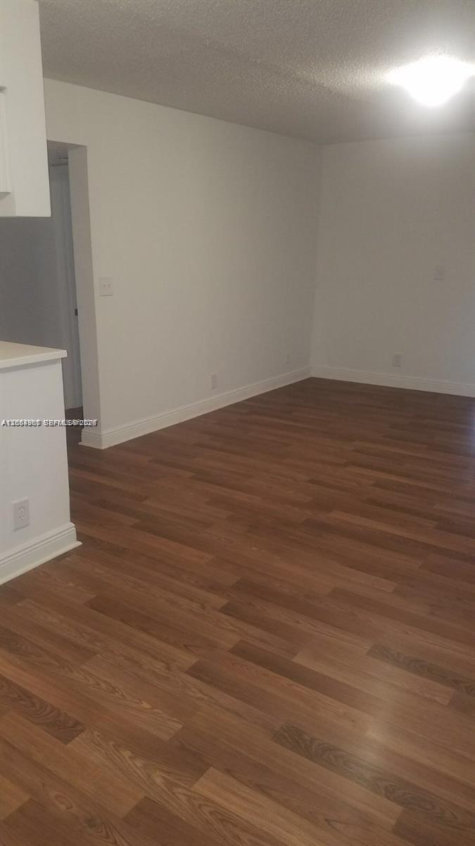 5628 Rock Island Rd # 180 — Photo 2