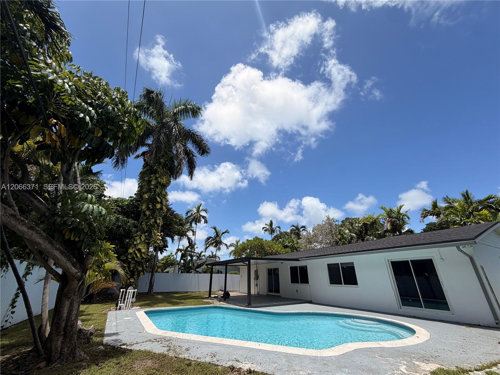 9934 SW 195th St, Cutler Bay FL 33157