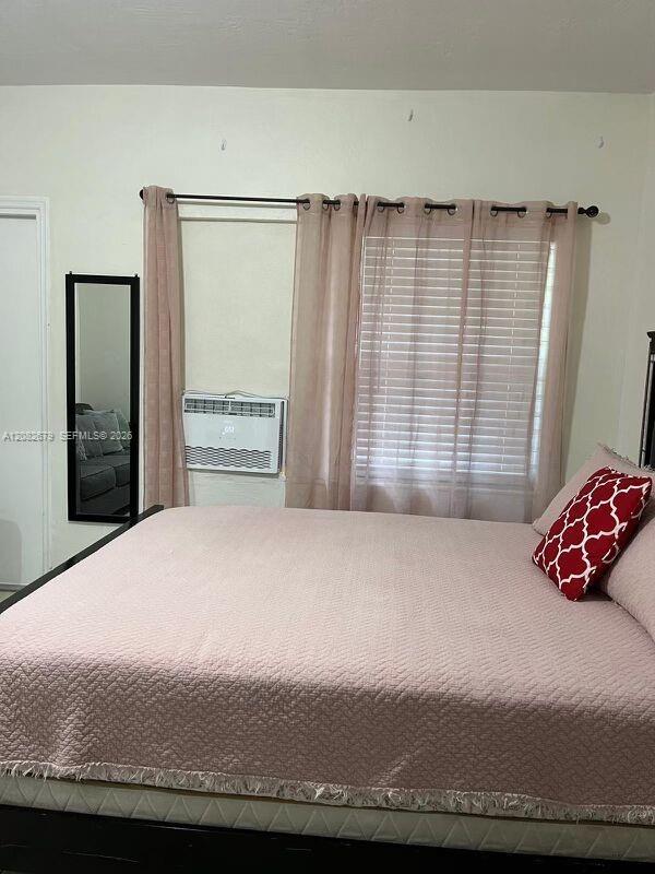730 SW 10th St # 1 — Photo 3