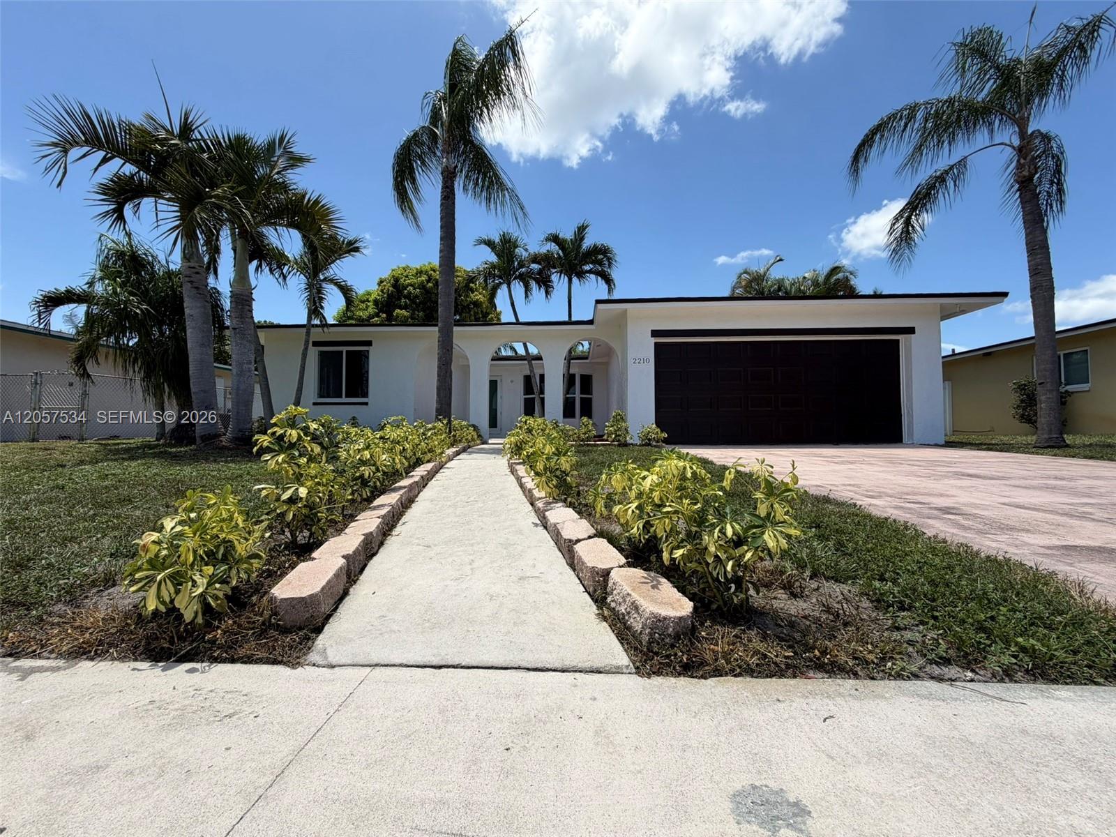 2210 NW 93rd Ave, Pembroke Pines FL 33024