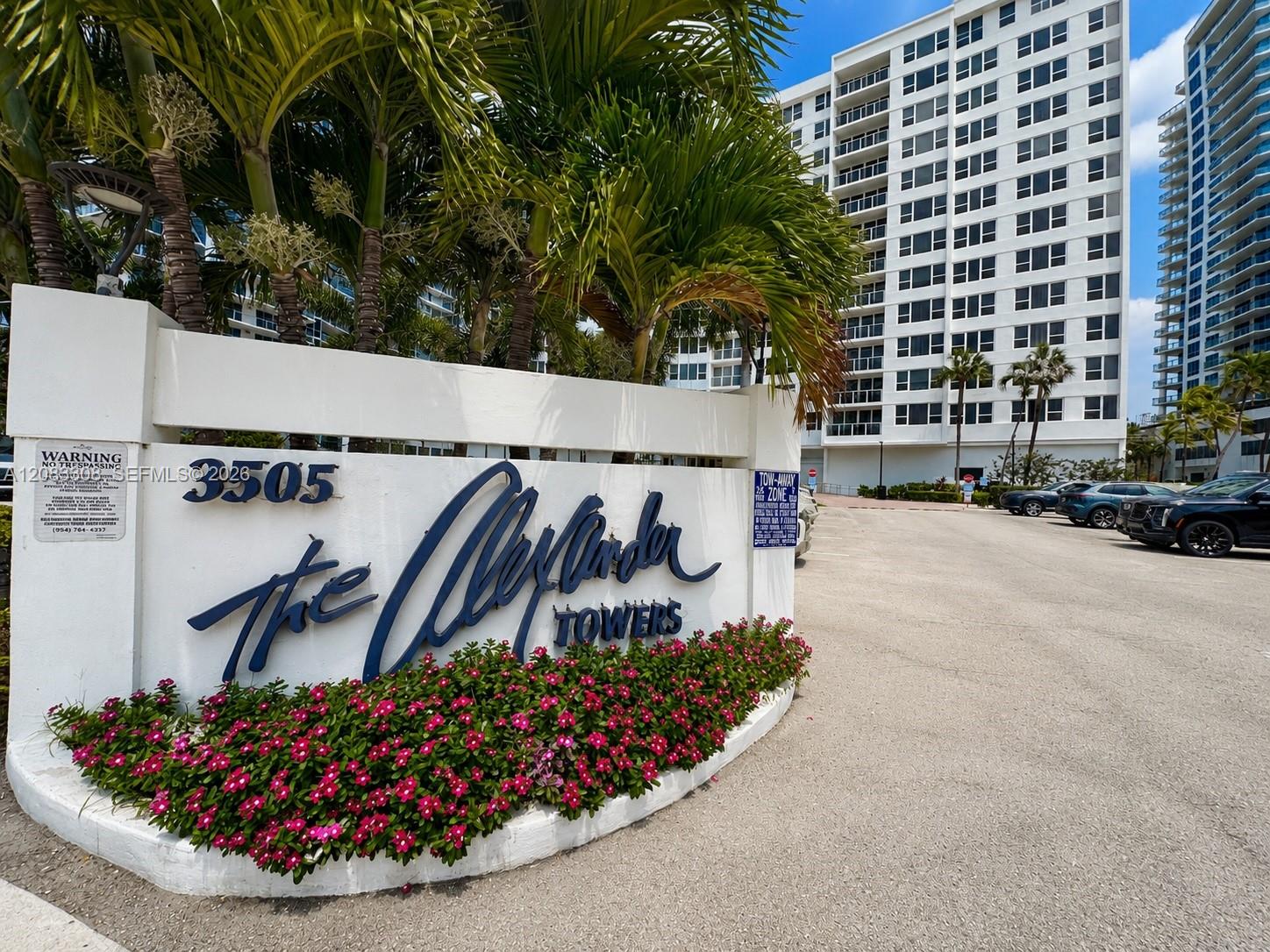 3505 S Ocean Dr # 402 — Photo 2