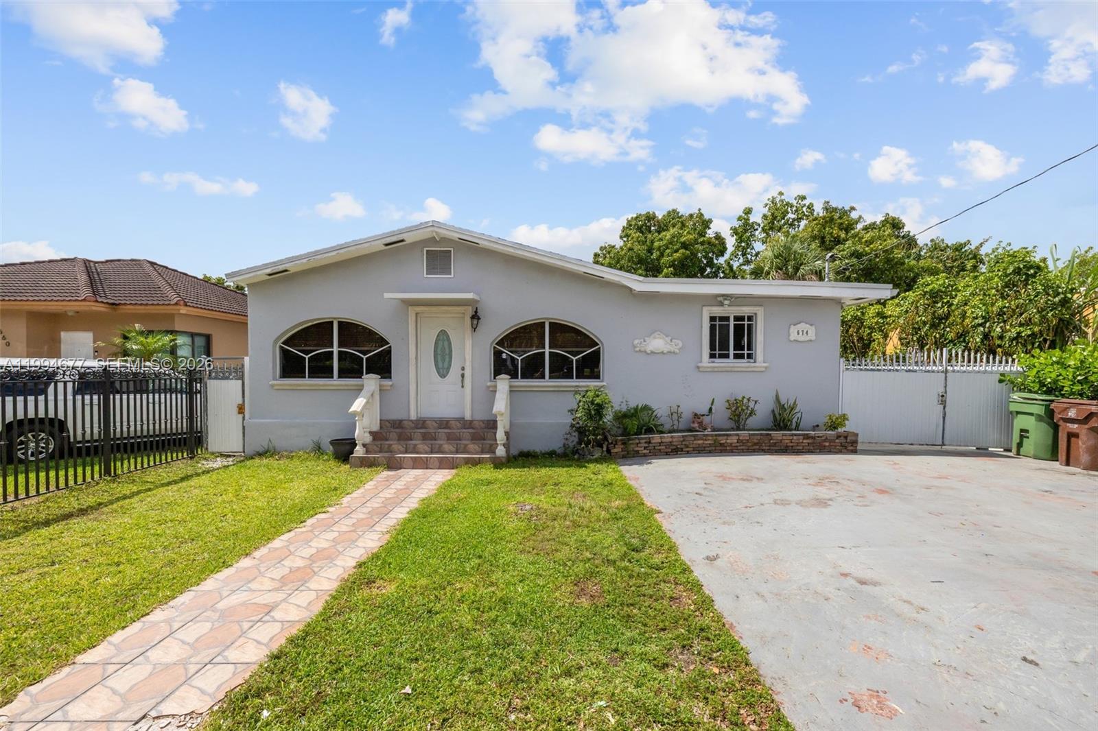 674 W 23rd St, Hialeah FL 33010