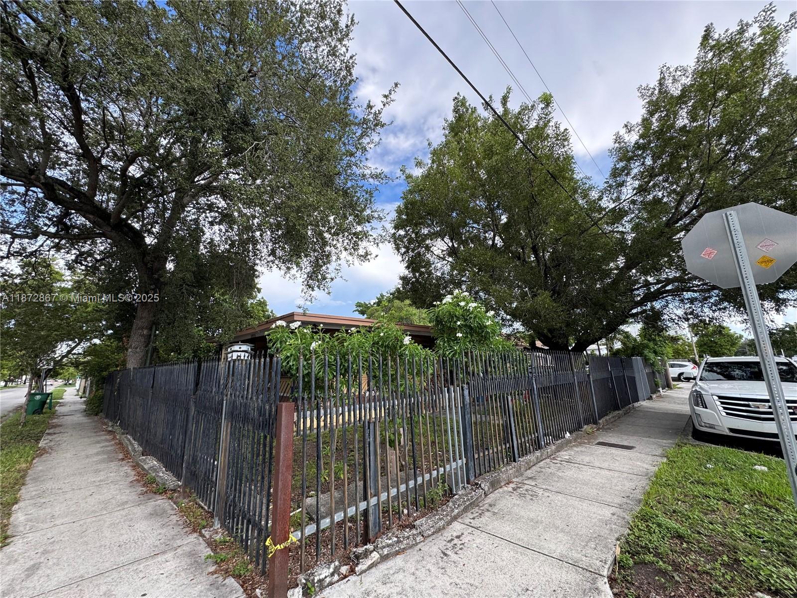 2751 NW 24th Ave — Photo 3