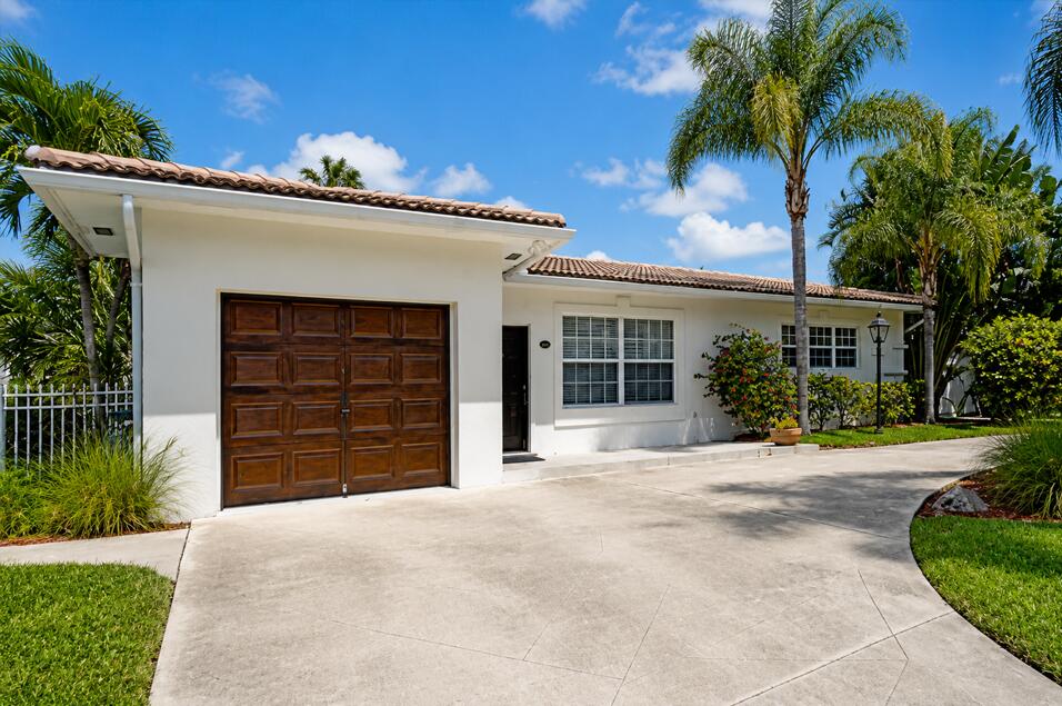 2031 Pleasant Drive — Photo 3